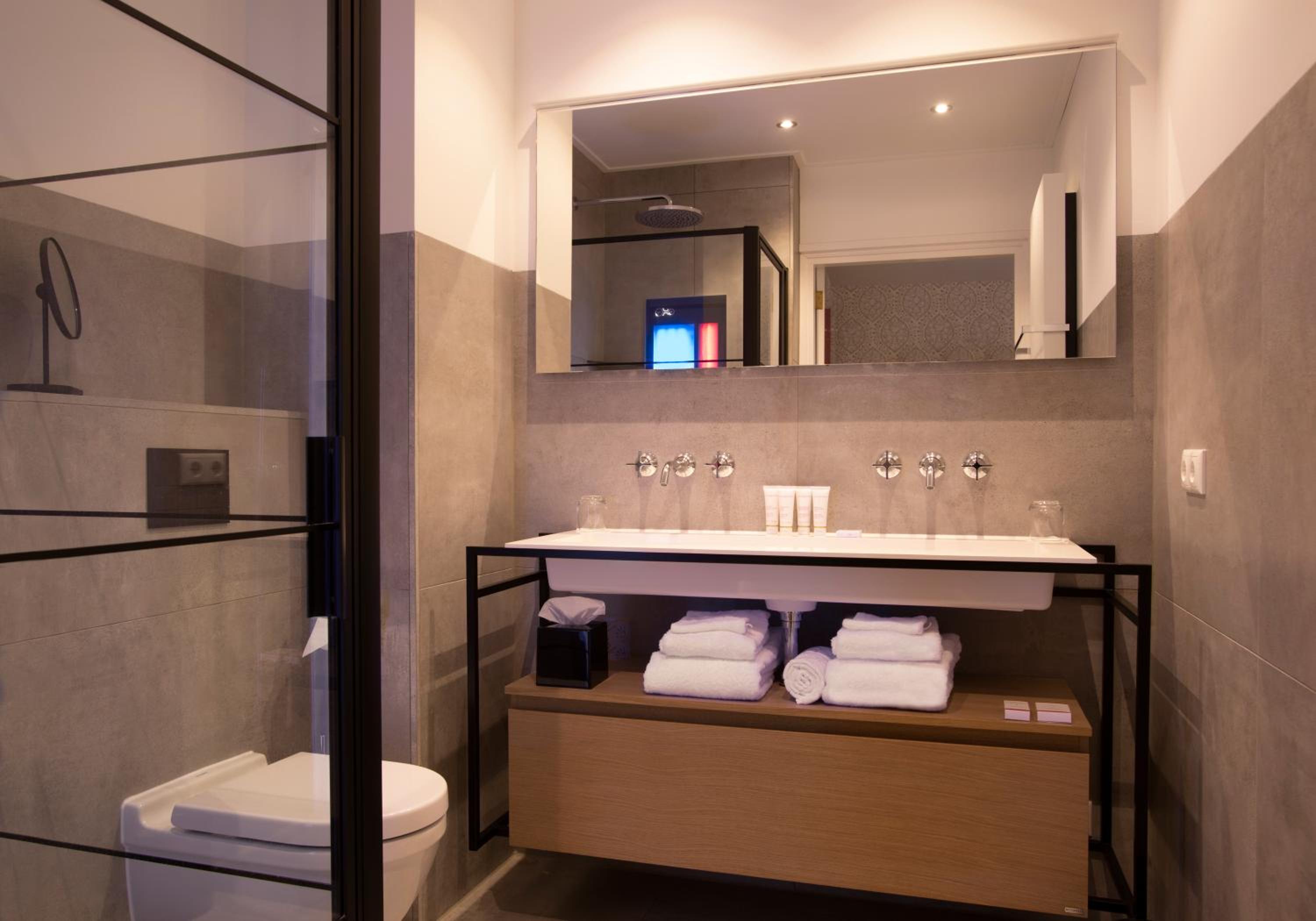 Comfort Room - Photo 7