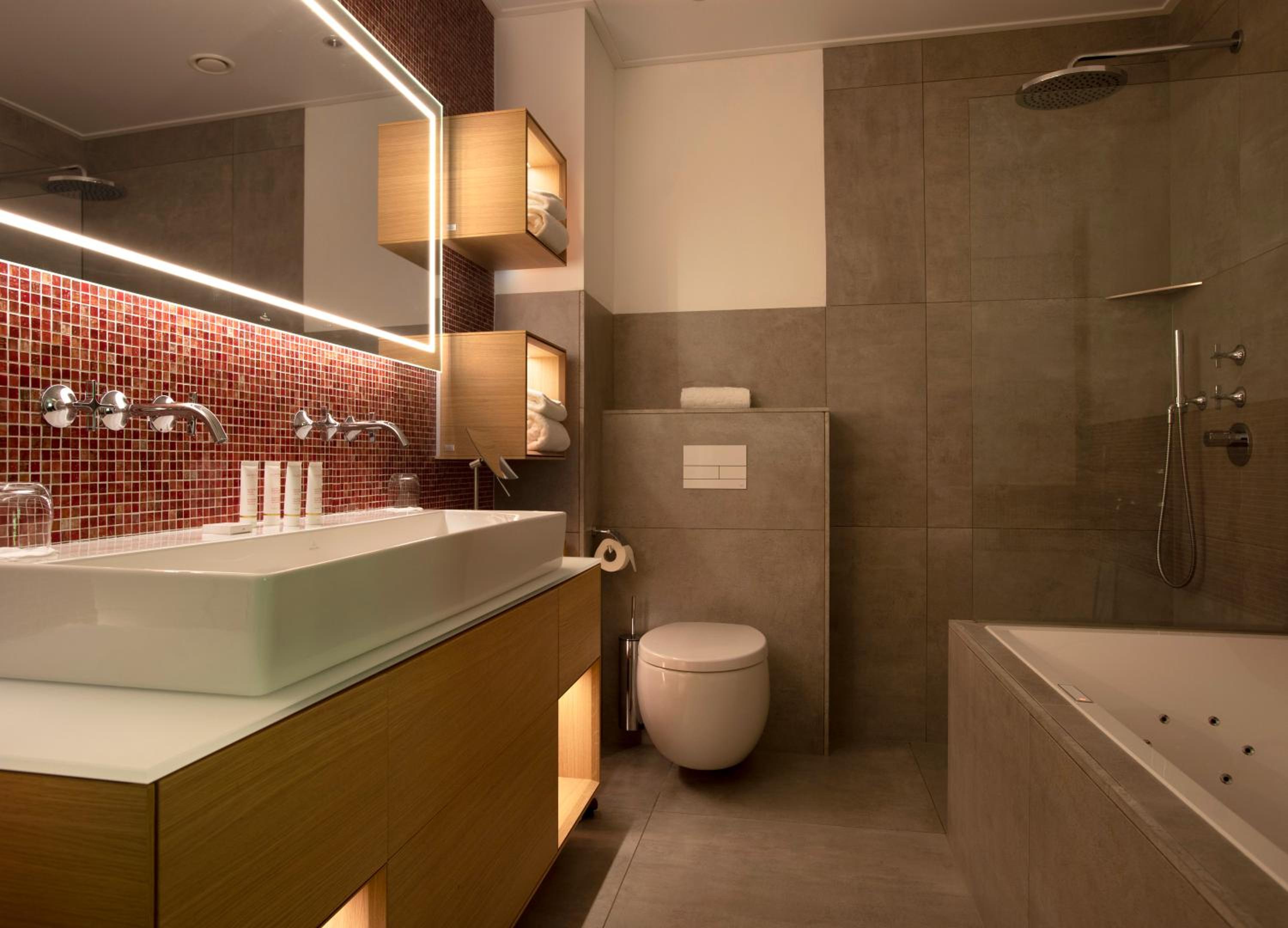 Deluxe Room - Photo 11