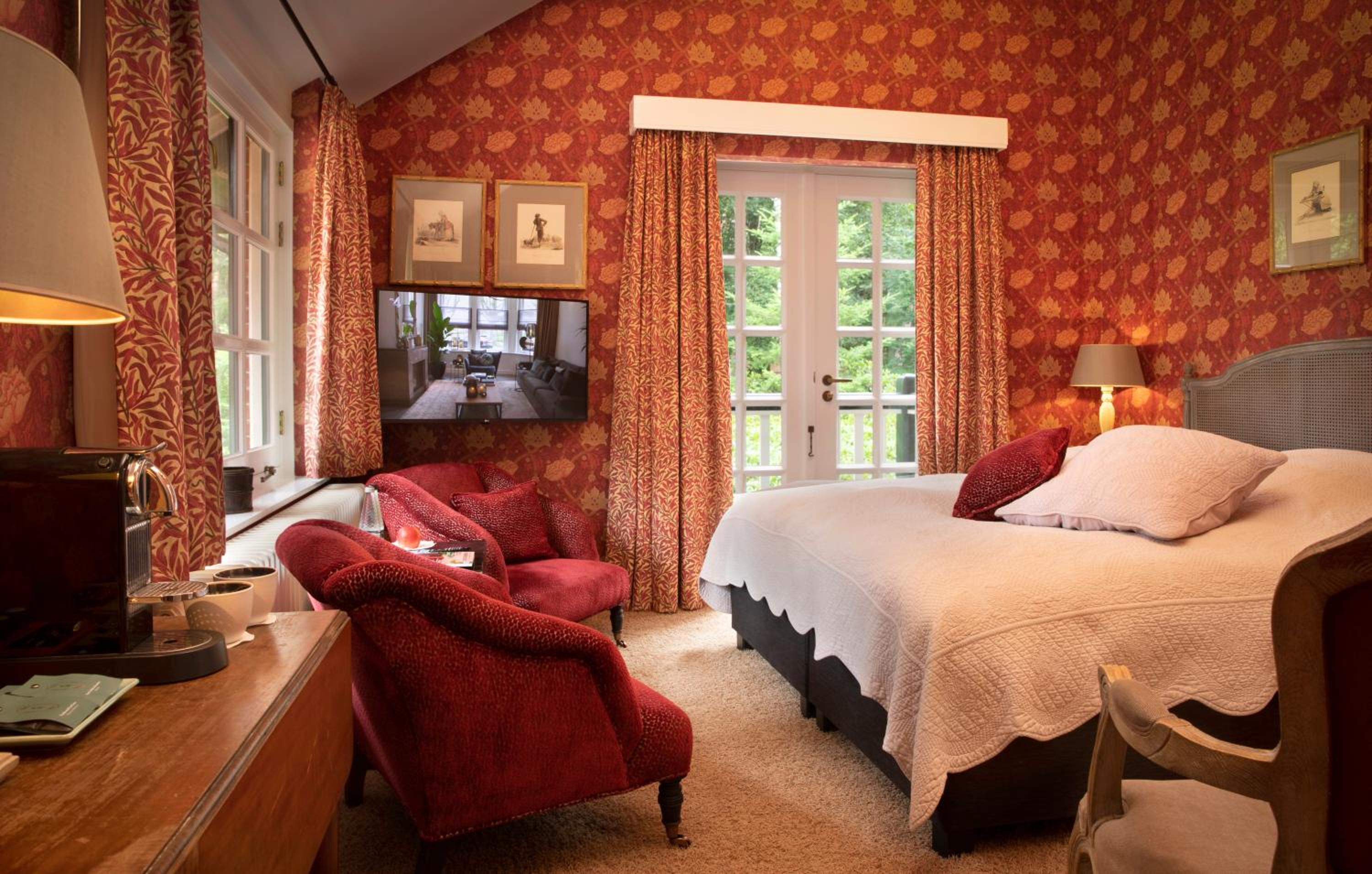 Comfort Room - Photo 1