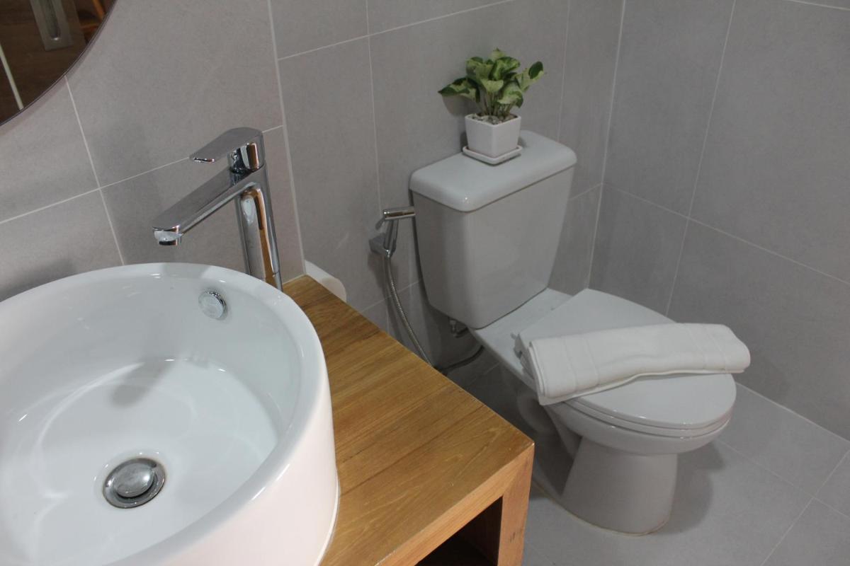 Double Room - Photo 11