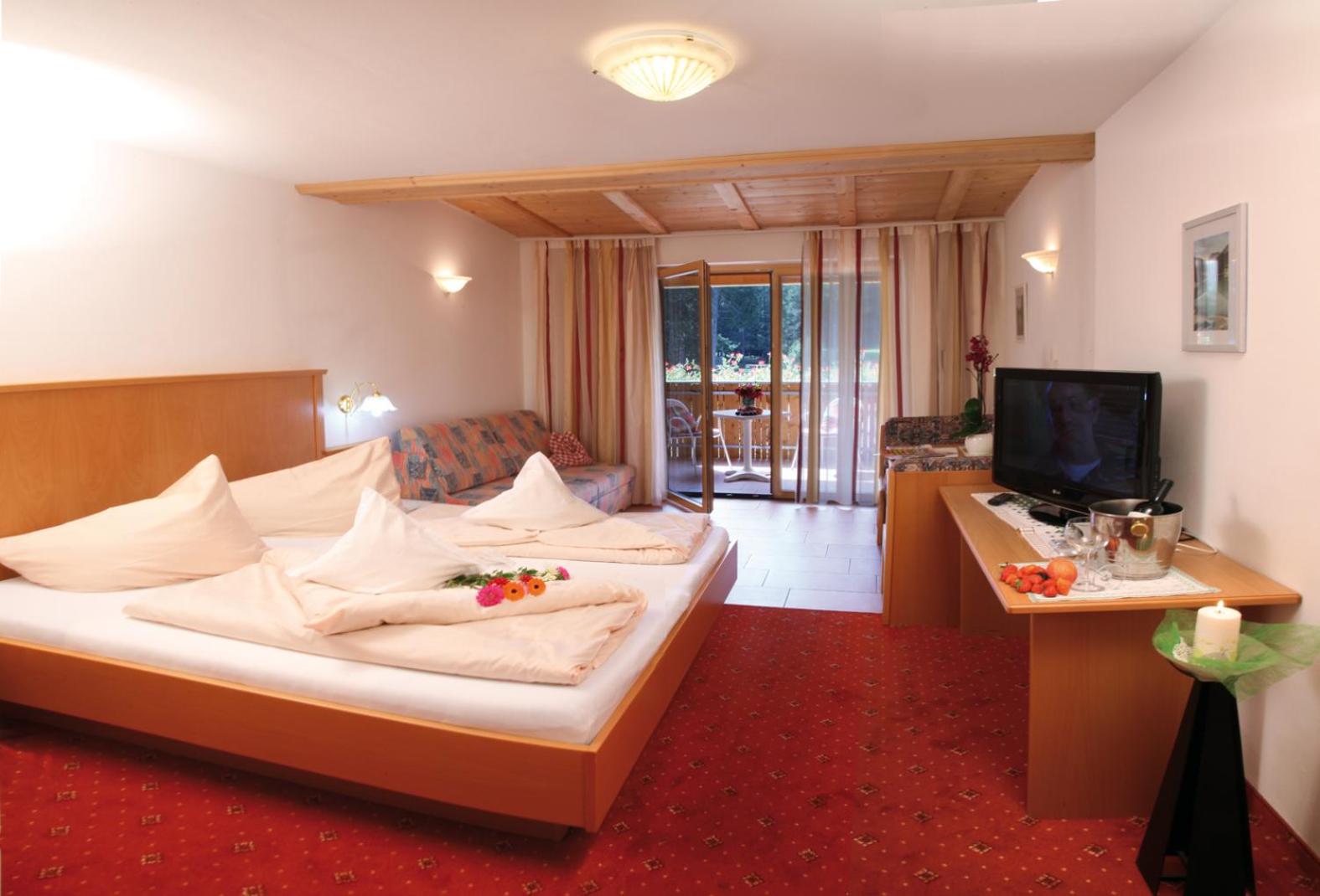 Double Room with Valley View - Photo 1