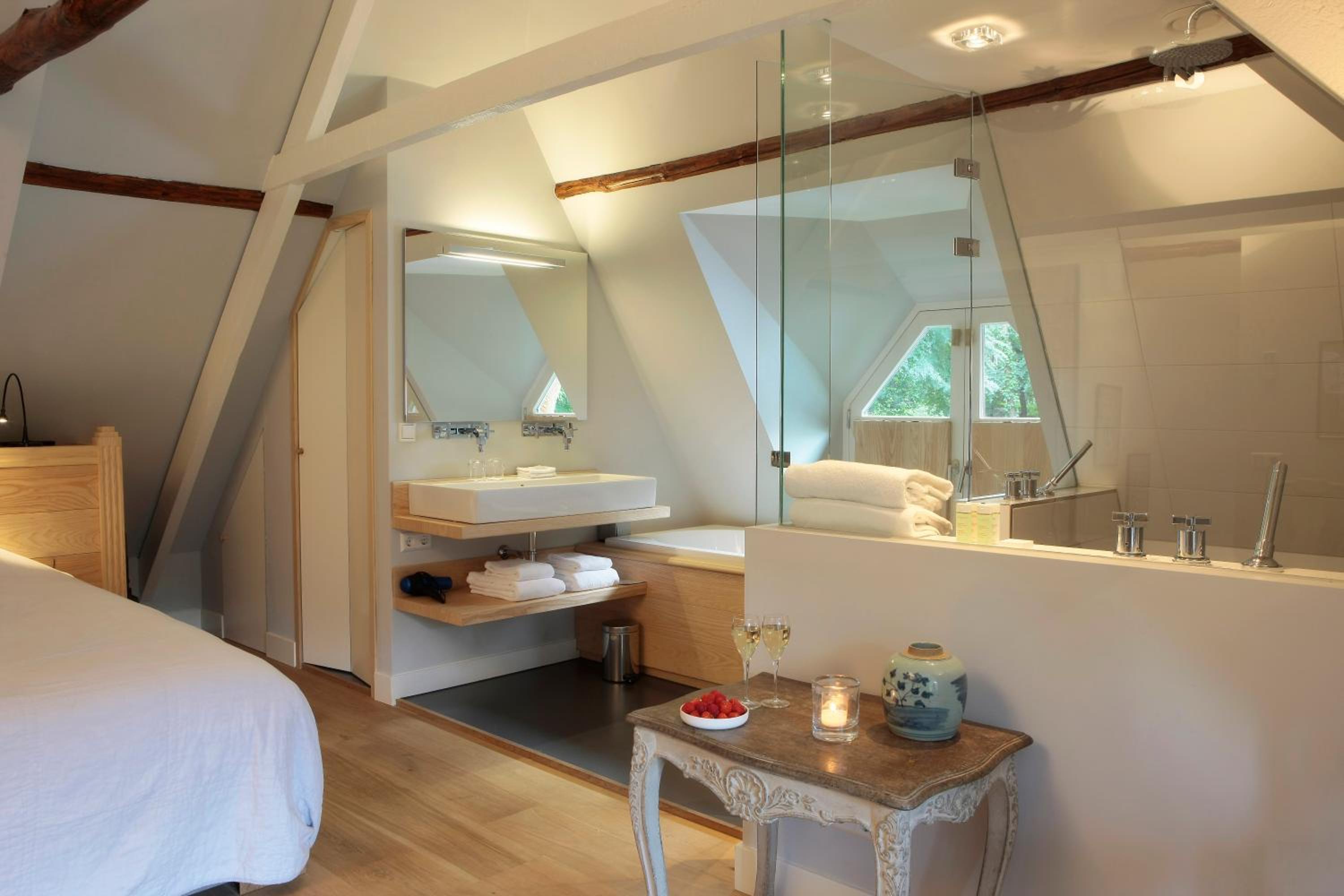 Suite with Sauna - Photo 3