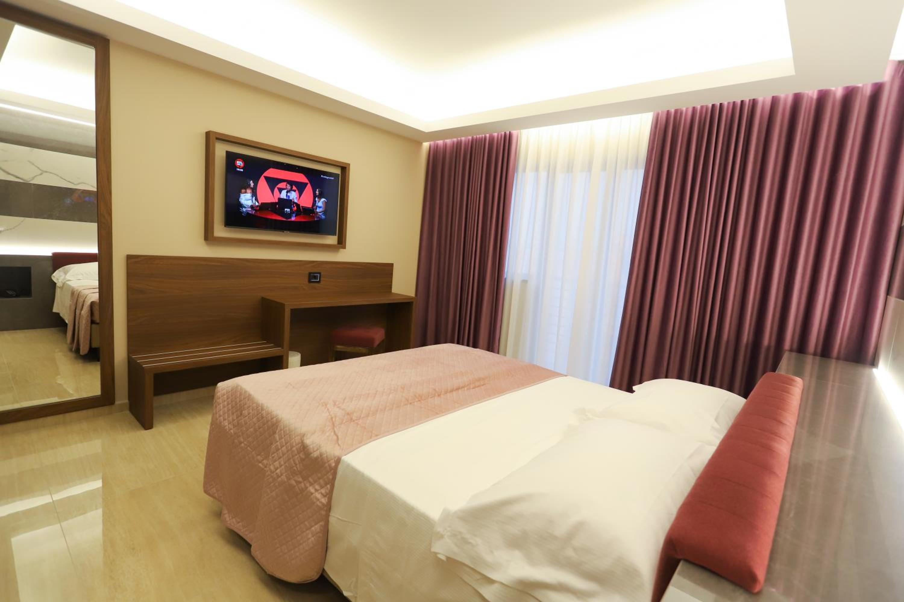 Superior King Room photo 3