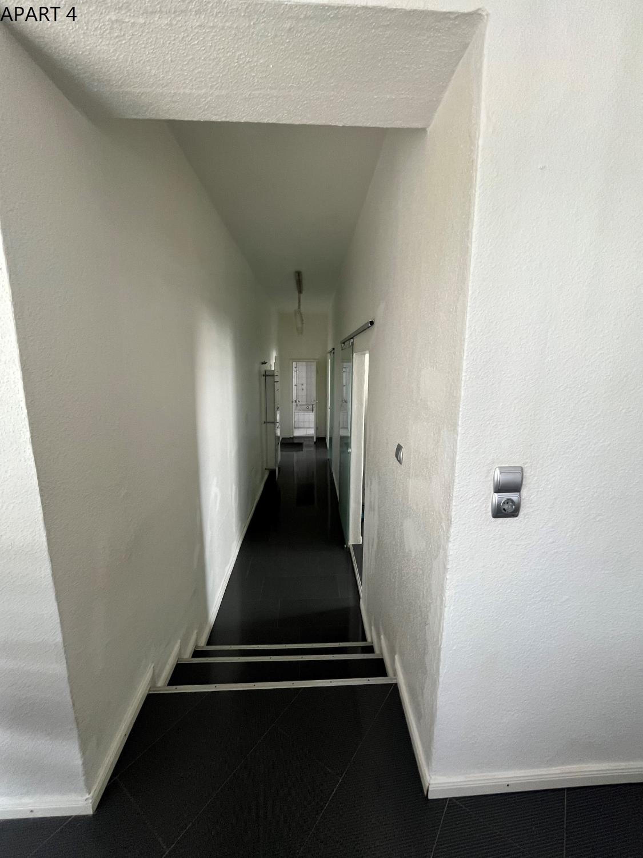 Standard One-Bedroom Apartment - Photo 2