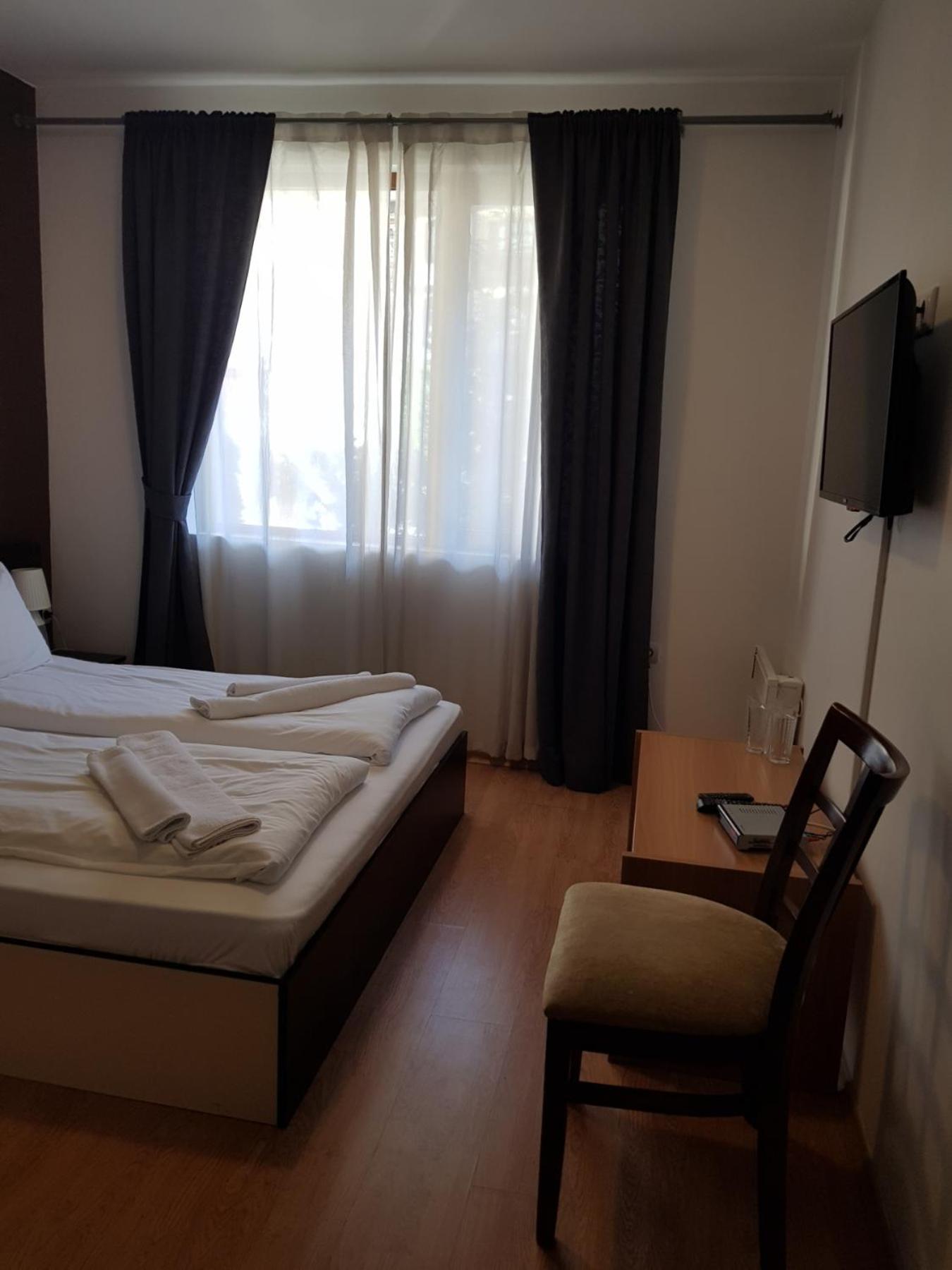 Economy Double Room - Photo 2