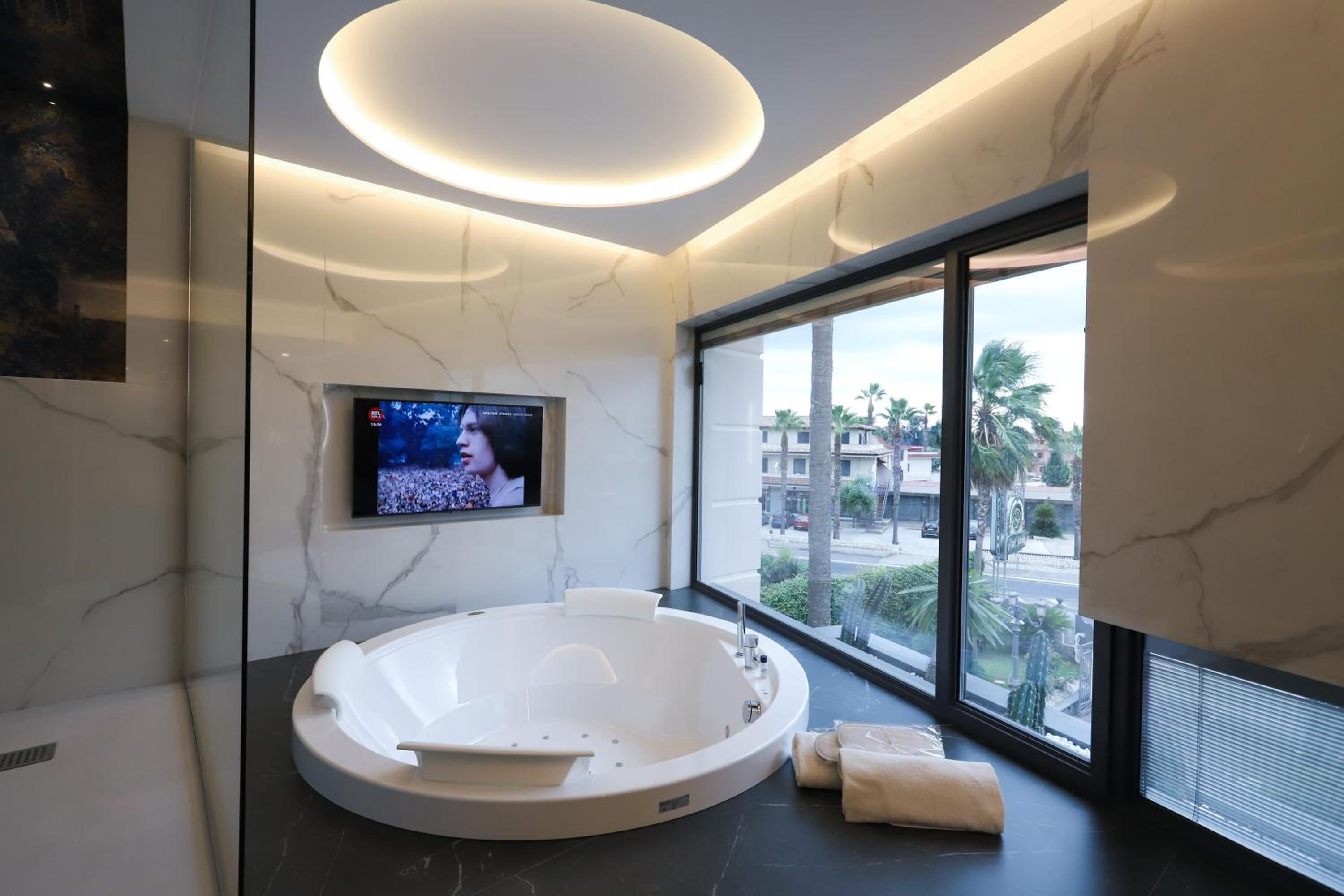 Suite with Terrace photo 2