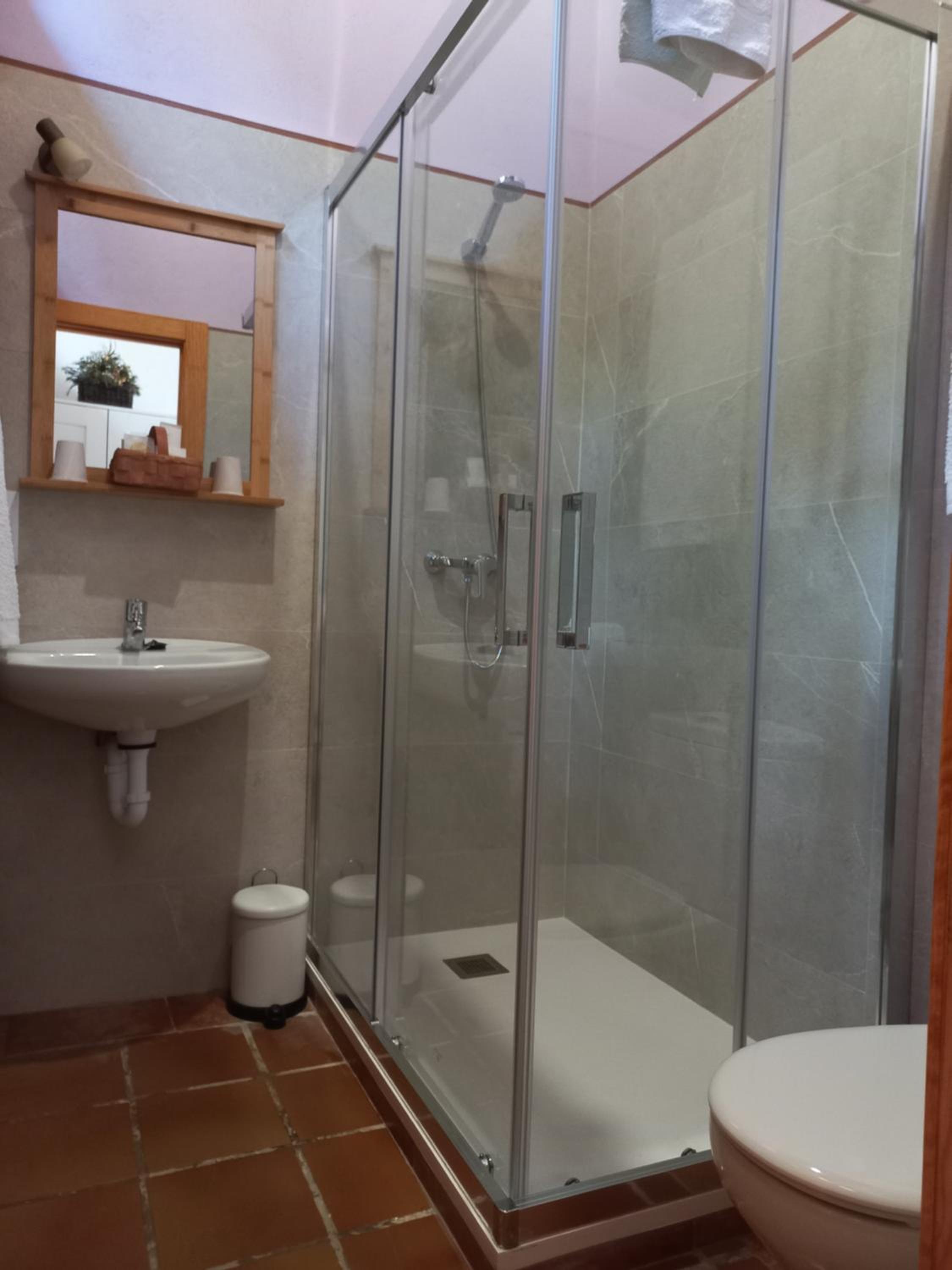 Double Room with Private Bathroom photo 3