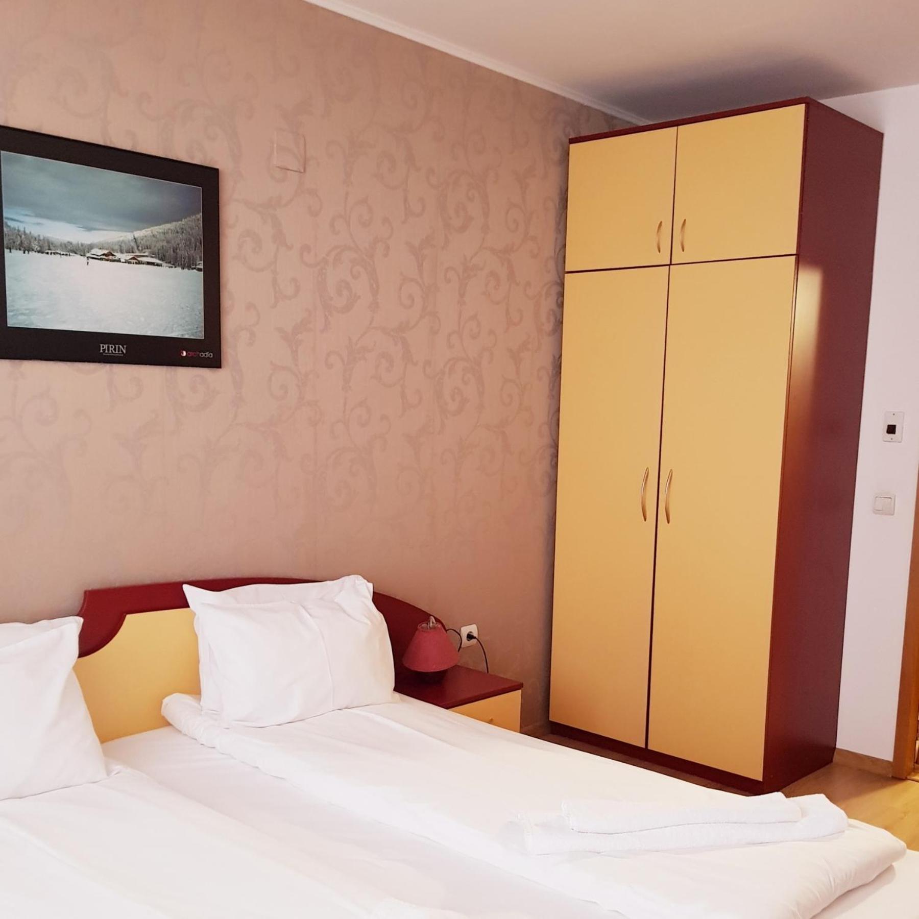 Standard Double Room - Photo 3