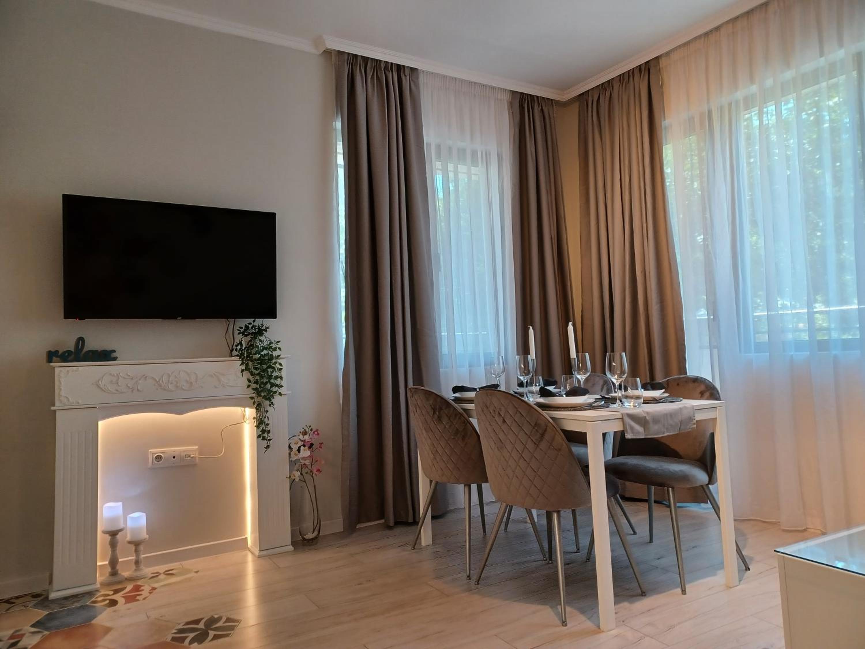 One-Bedroom Apartment - Photo 1