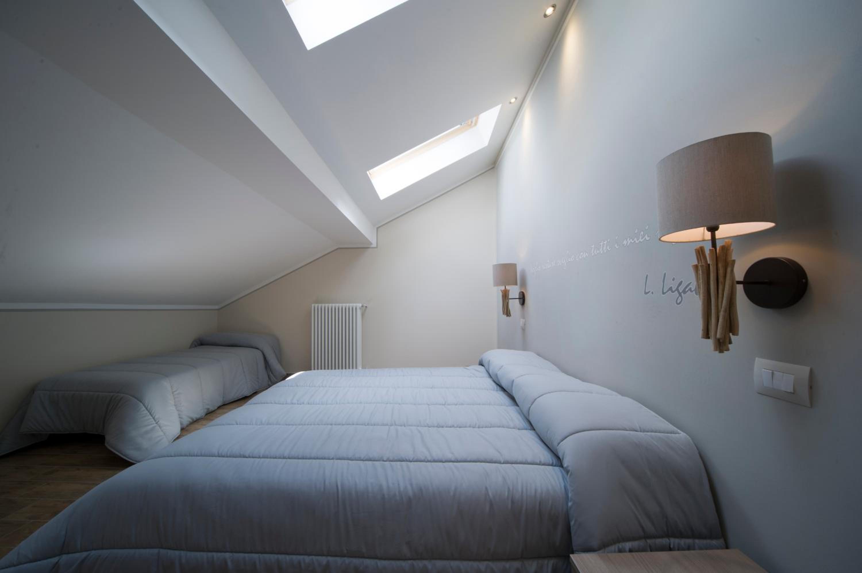 One-Bedroom Apartment (5 Adults)