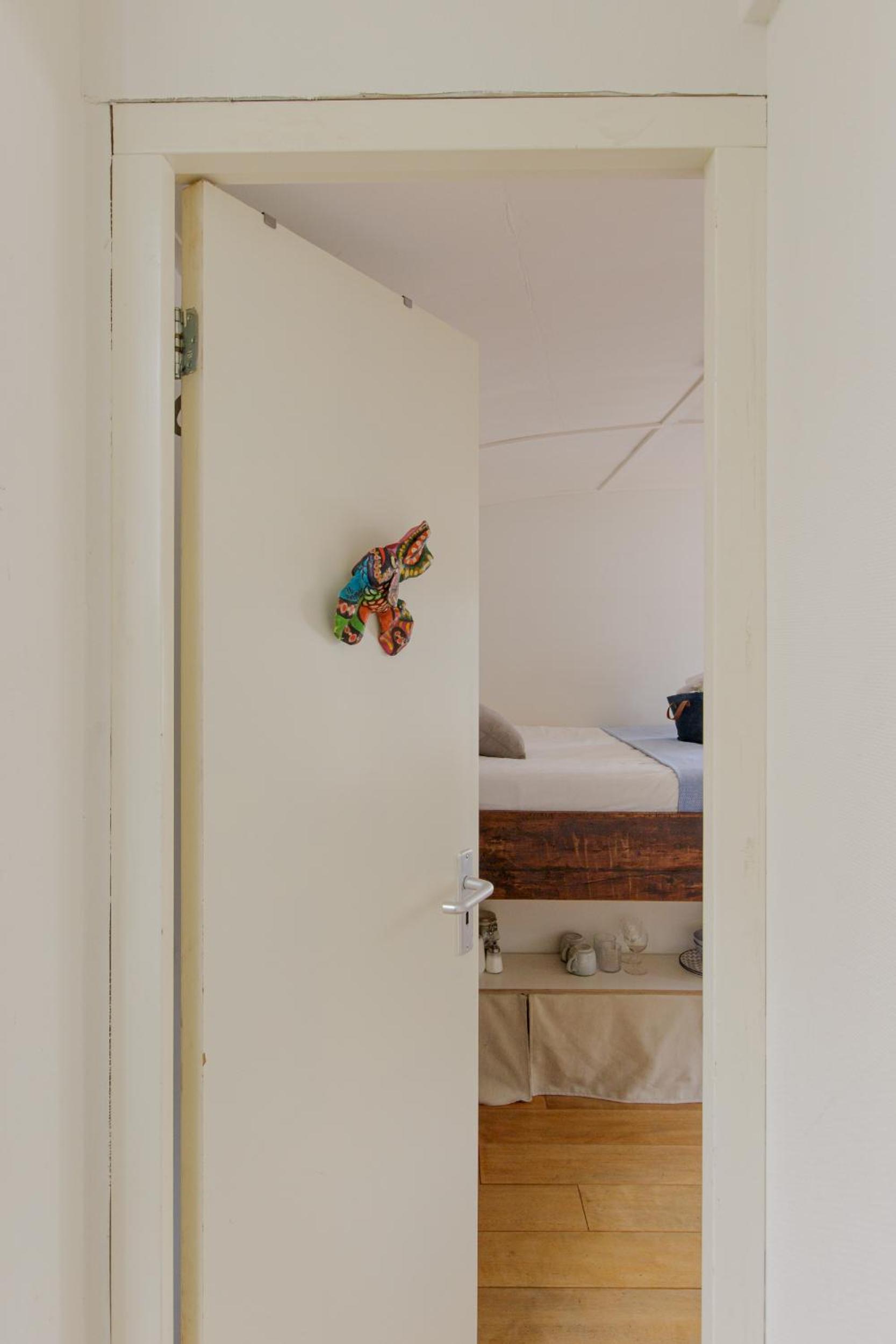 Studio With Canal View On Houseboat photo 1