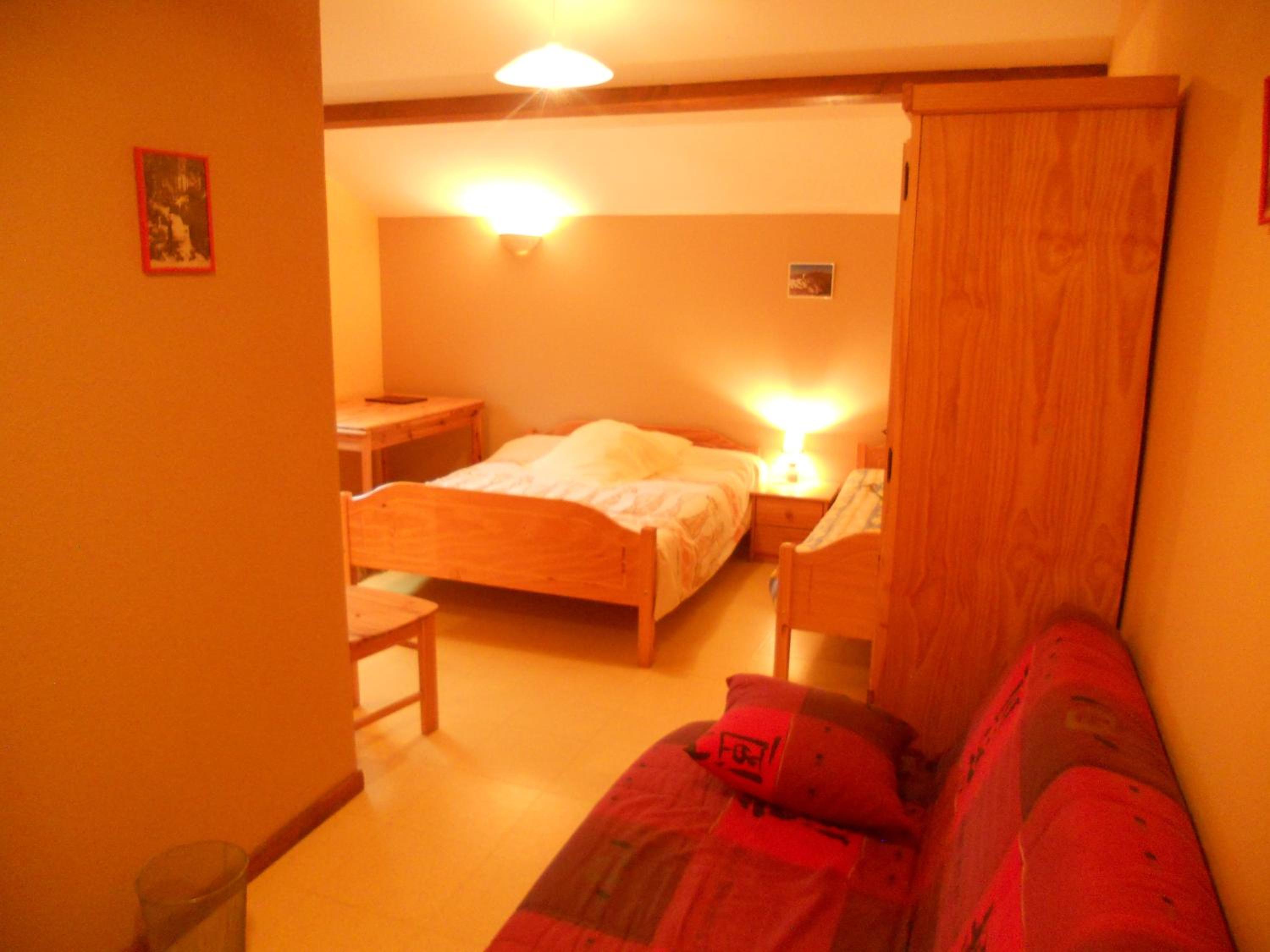 Double Room - 2 to 3 People - Photo 2