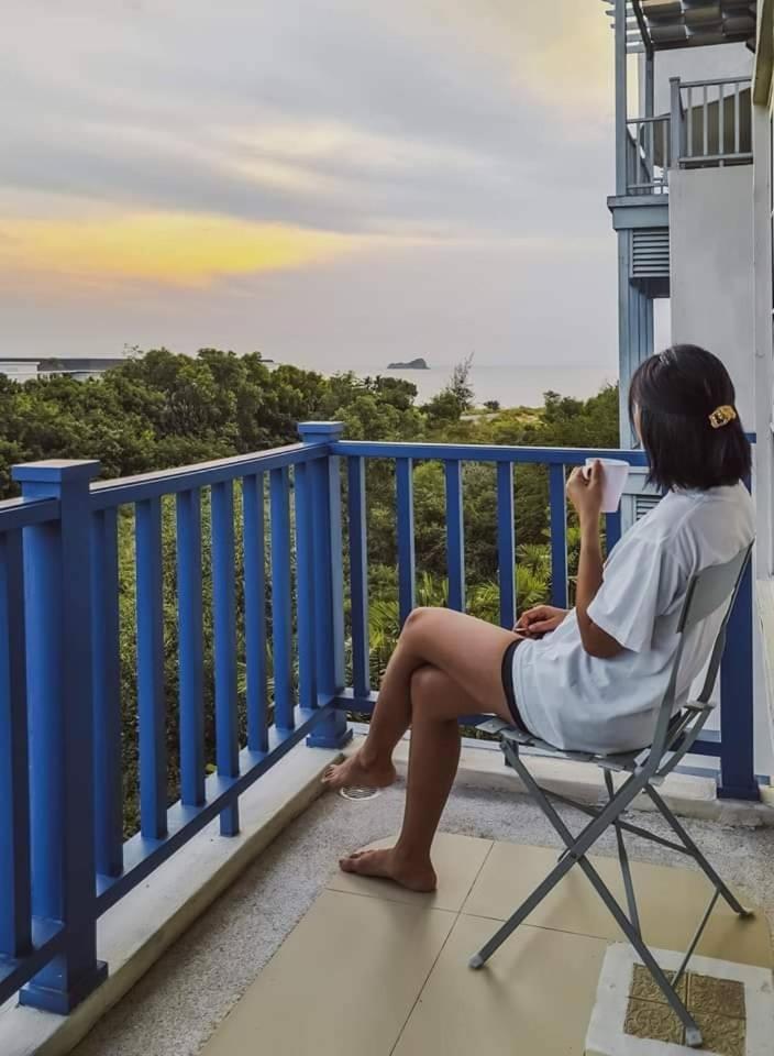 Apartment with Sea View - Photo 10