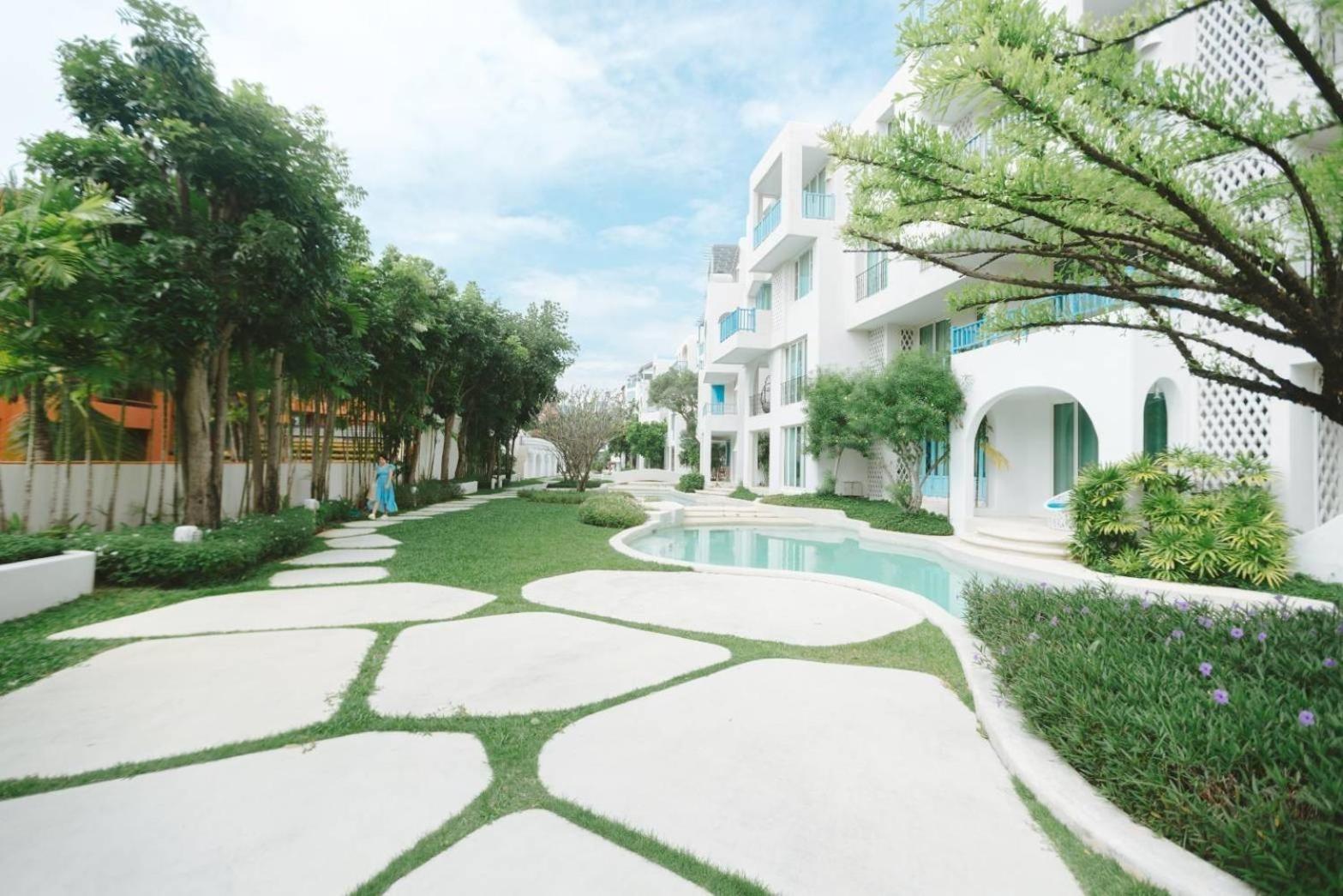 Apartment with Sea View - Photo 32