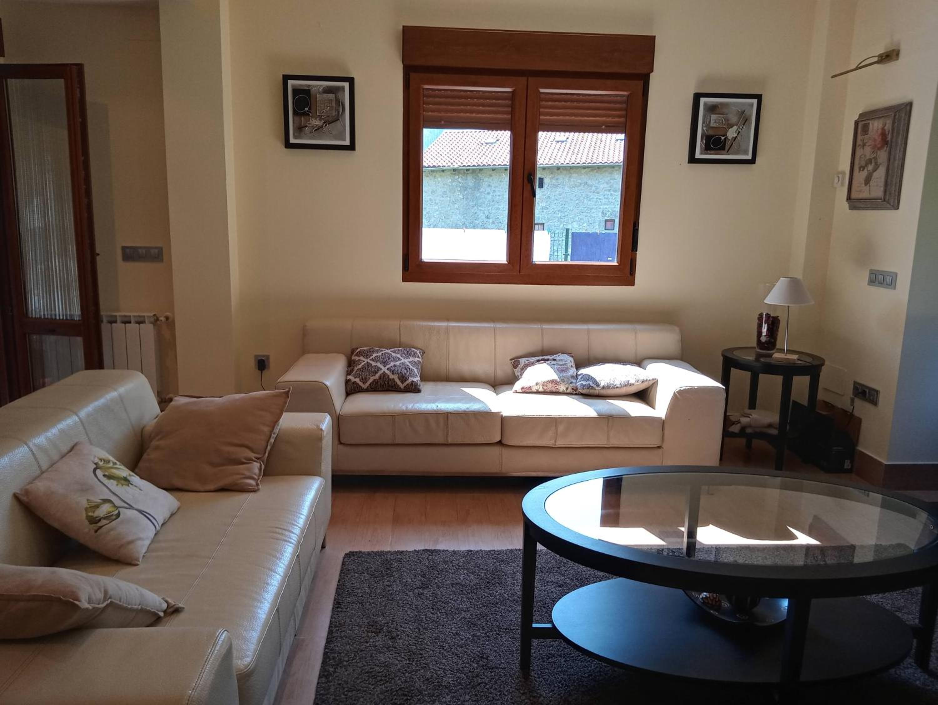 Casa de cuatro habitaciones