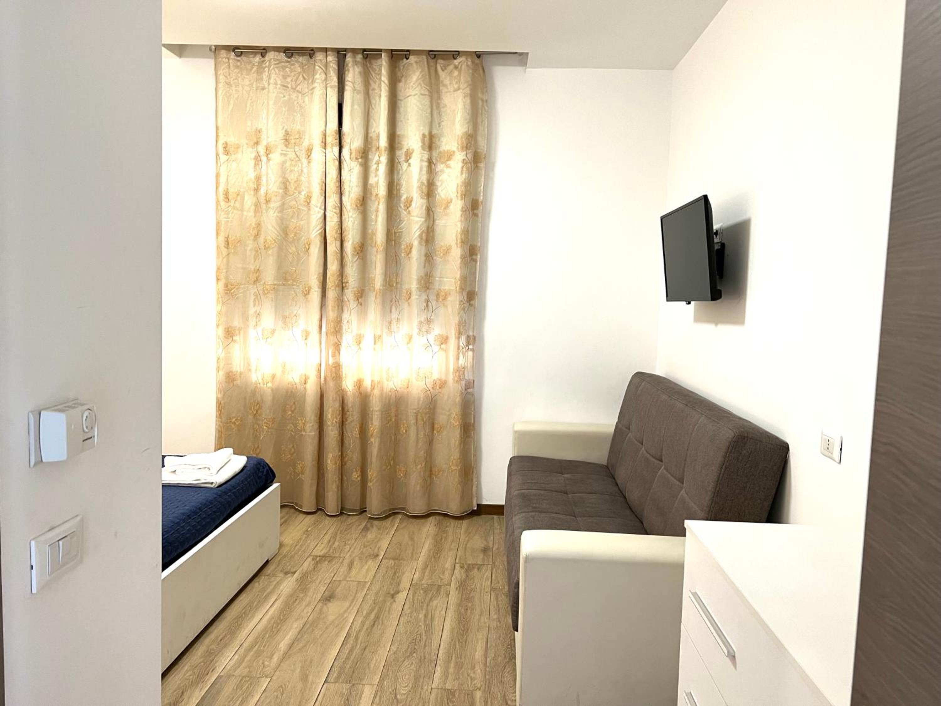 Queen Room - Photo 8