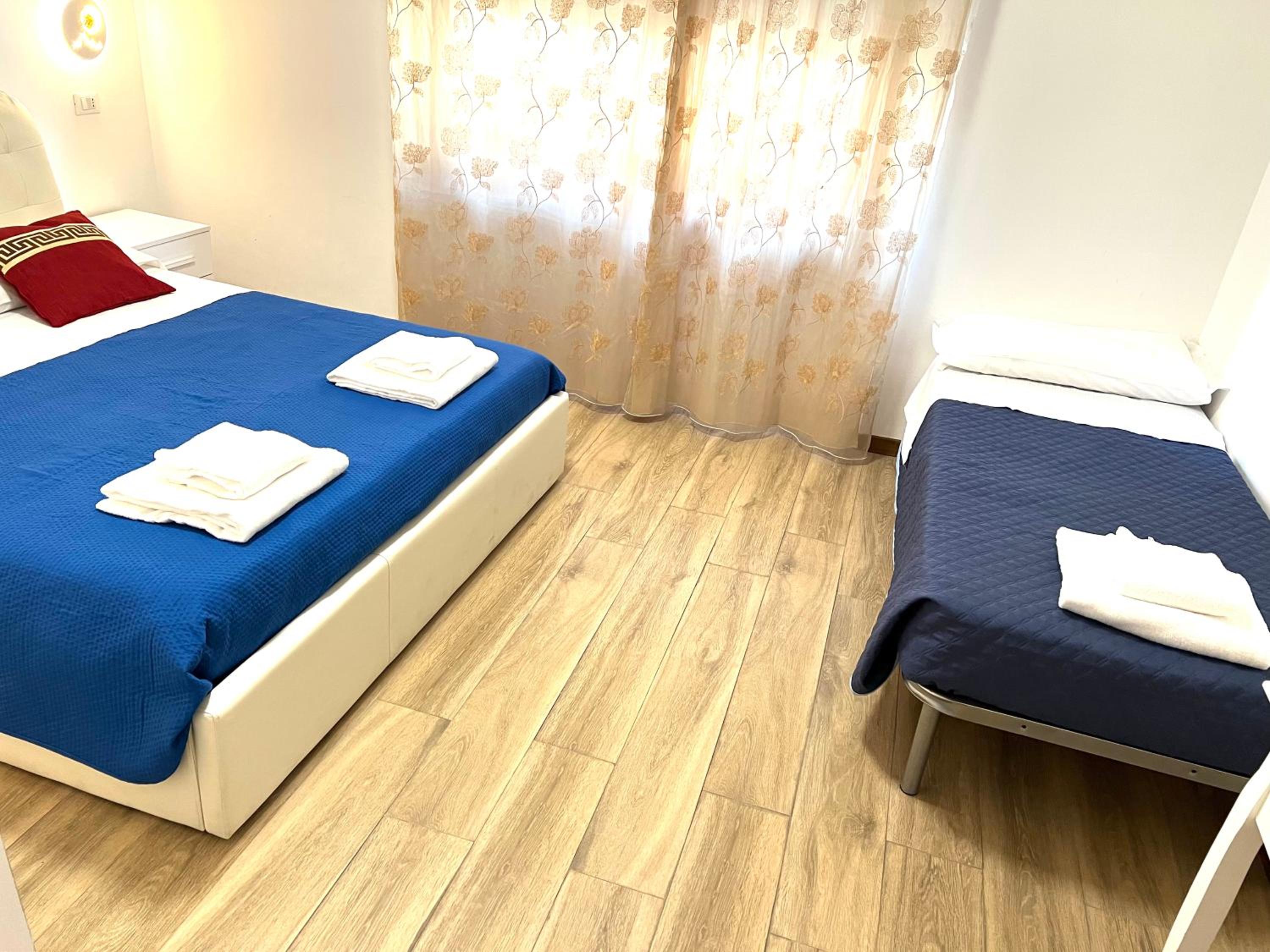 Comfort Triple Room with Shower - Photo 1