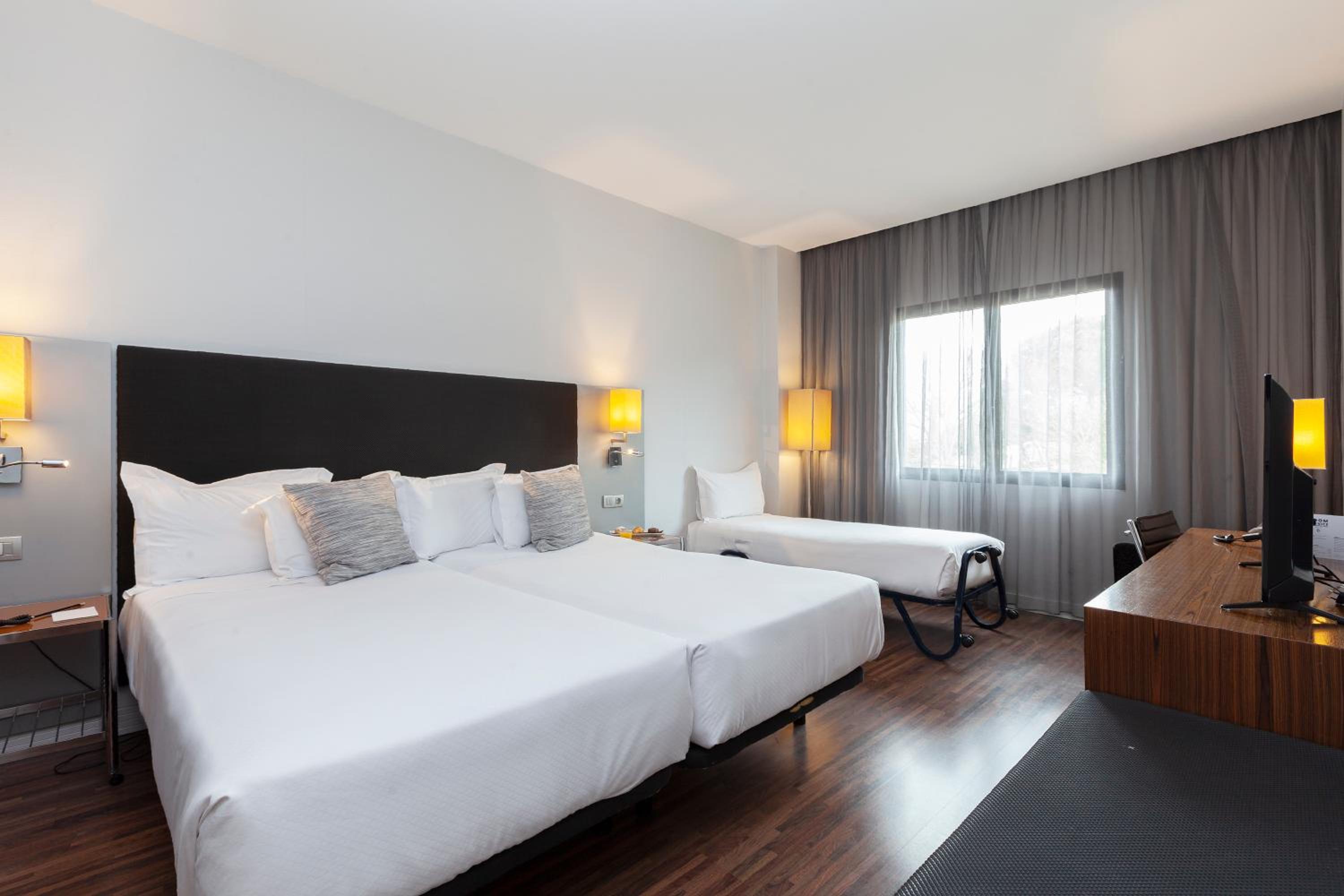 Habitación Doble o con Dos Camas con Cama Adicional