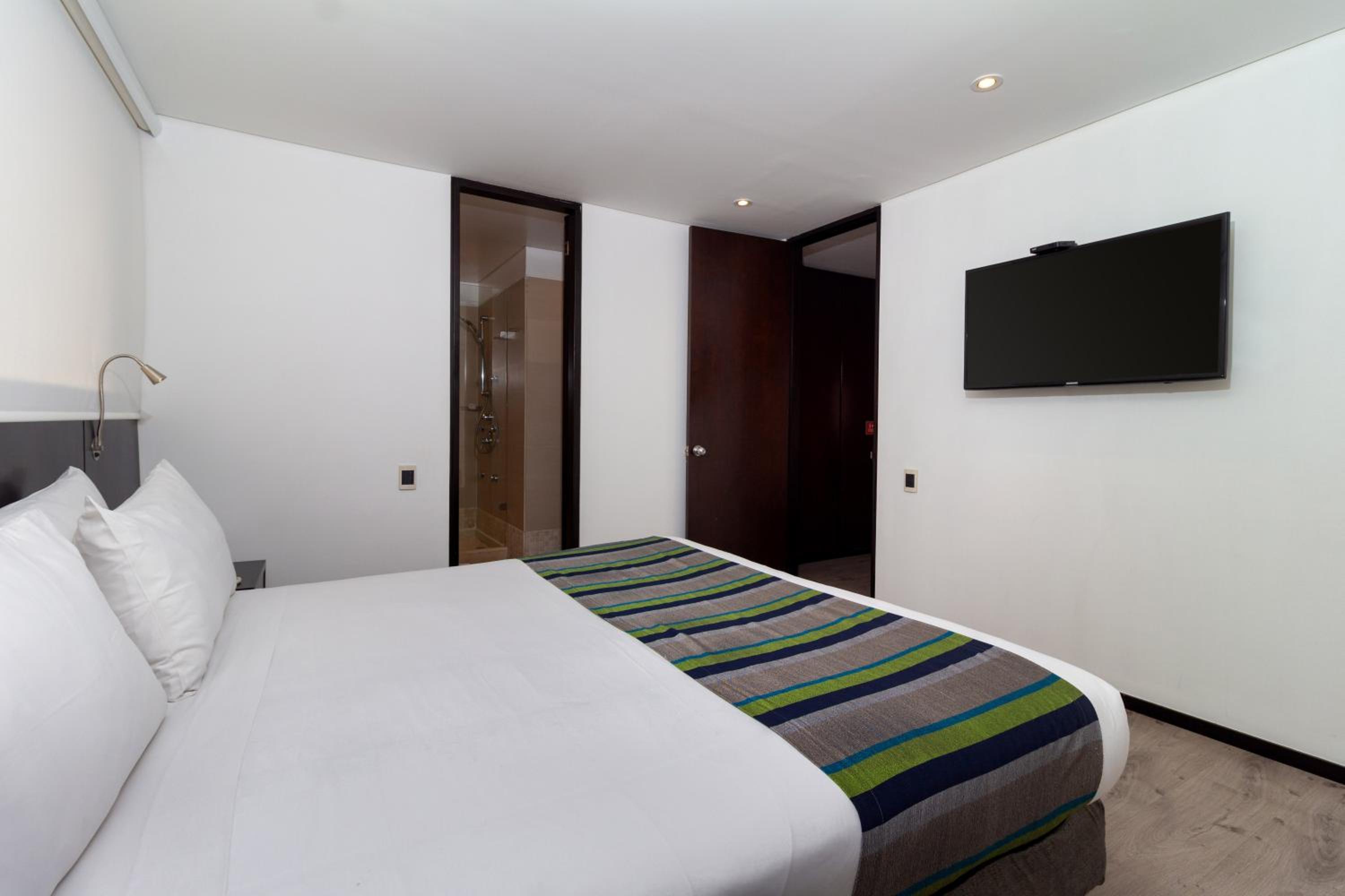 Business Suite - Photo 17