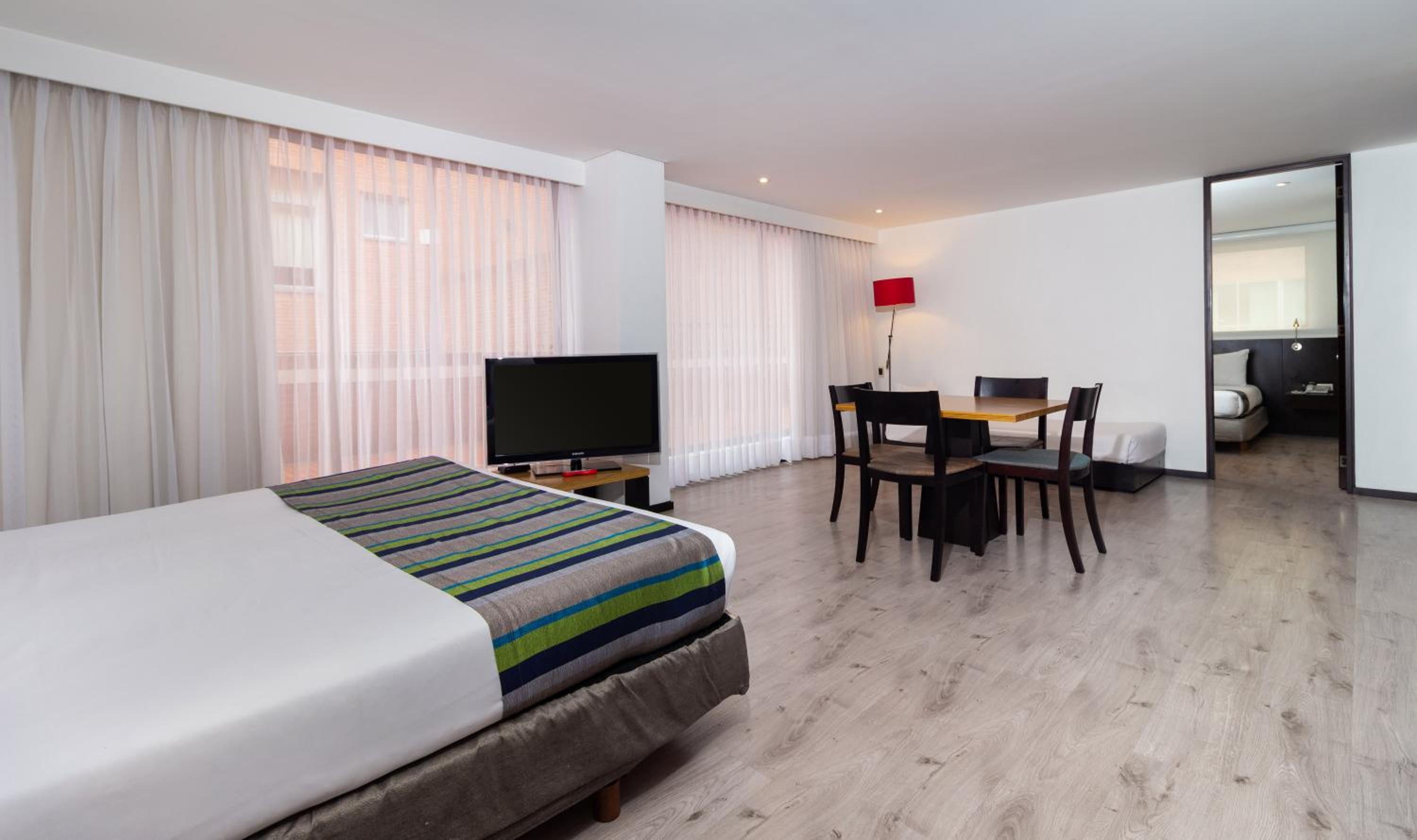 Deluxe Twin Room - Photo 10