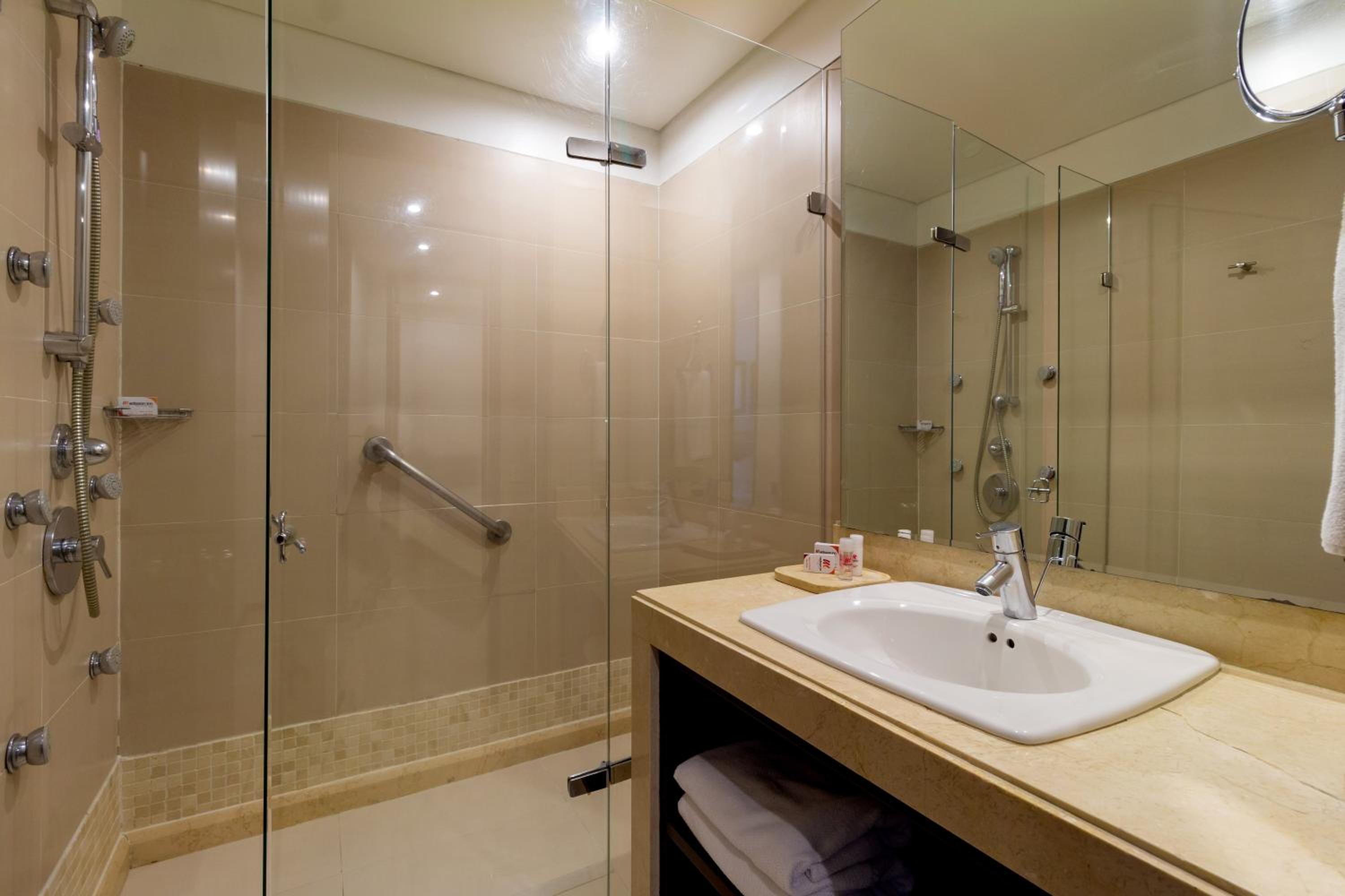 Business Suite - Photo 18