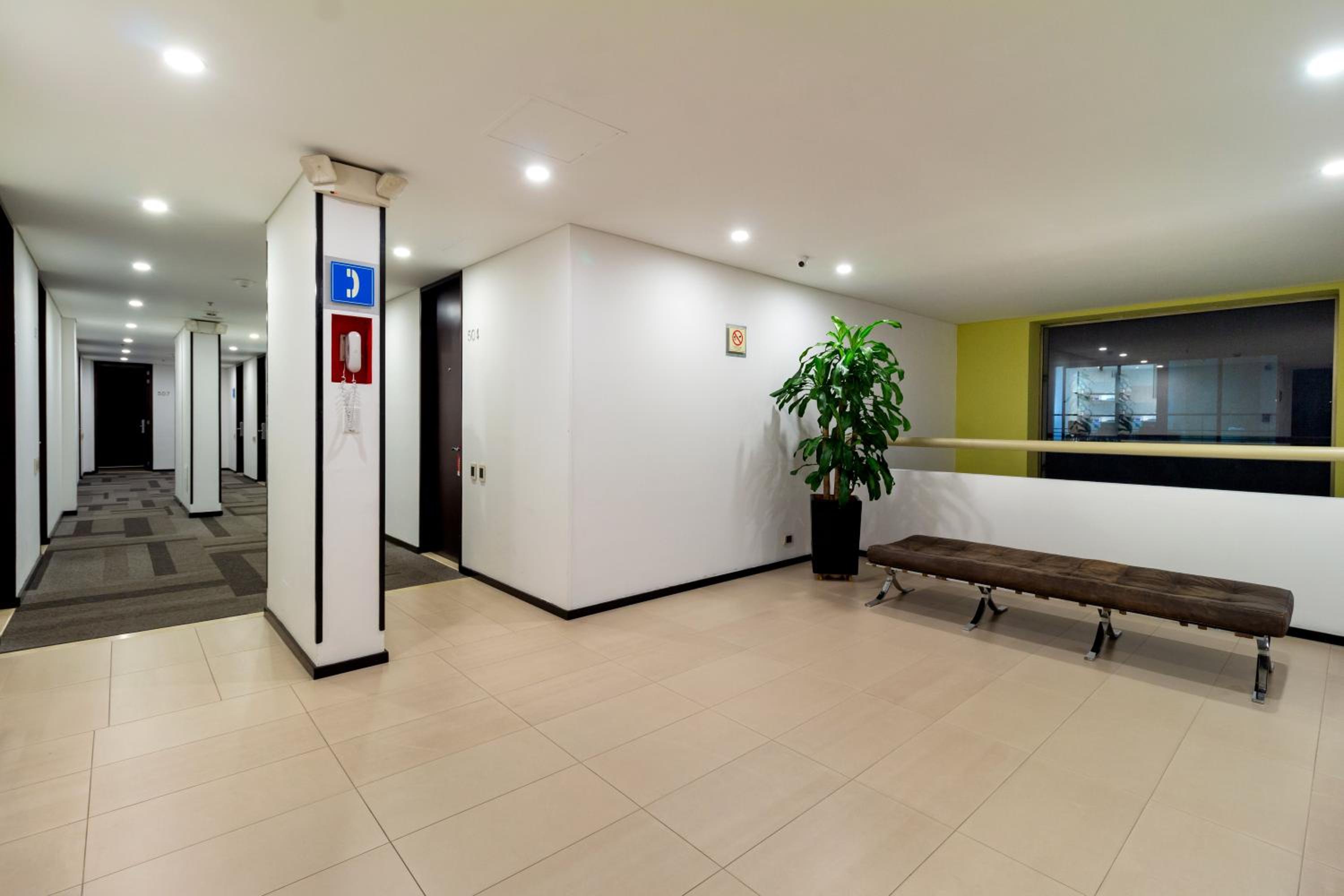 Business Suite - Photo 20