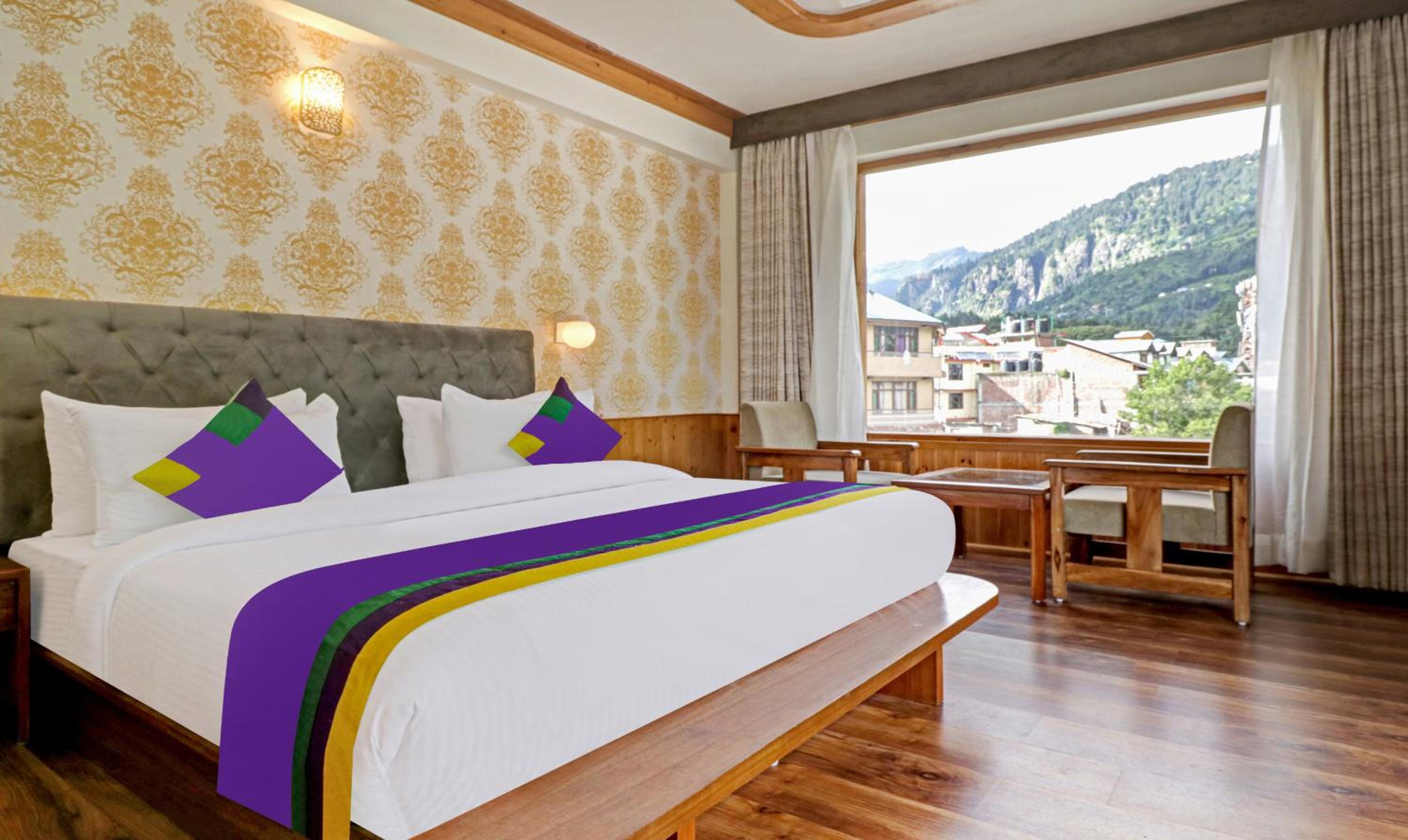 Deluxe Room with Balcony