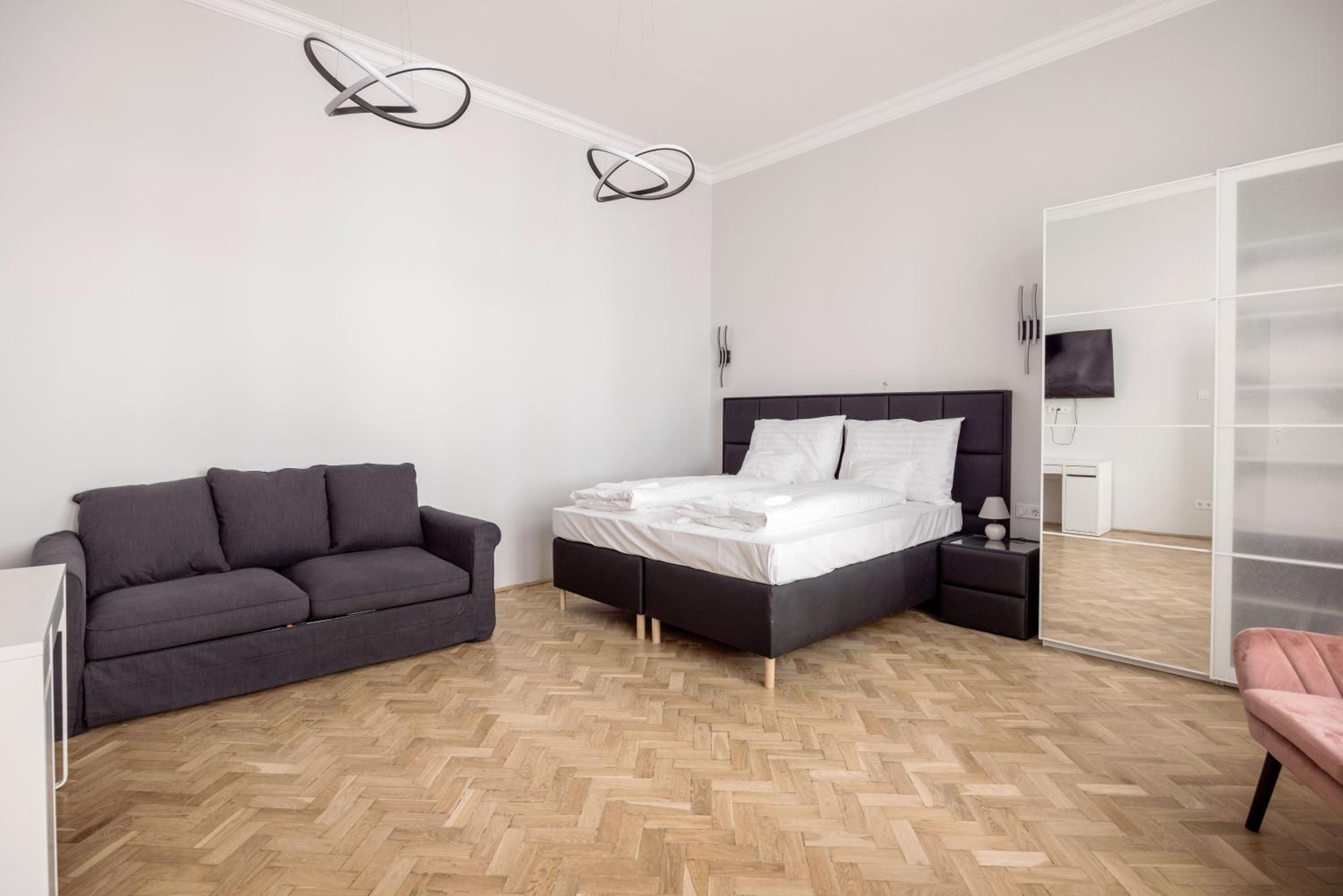 Deluxe Apartment - Photo 4