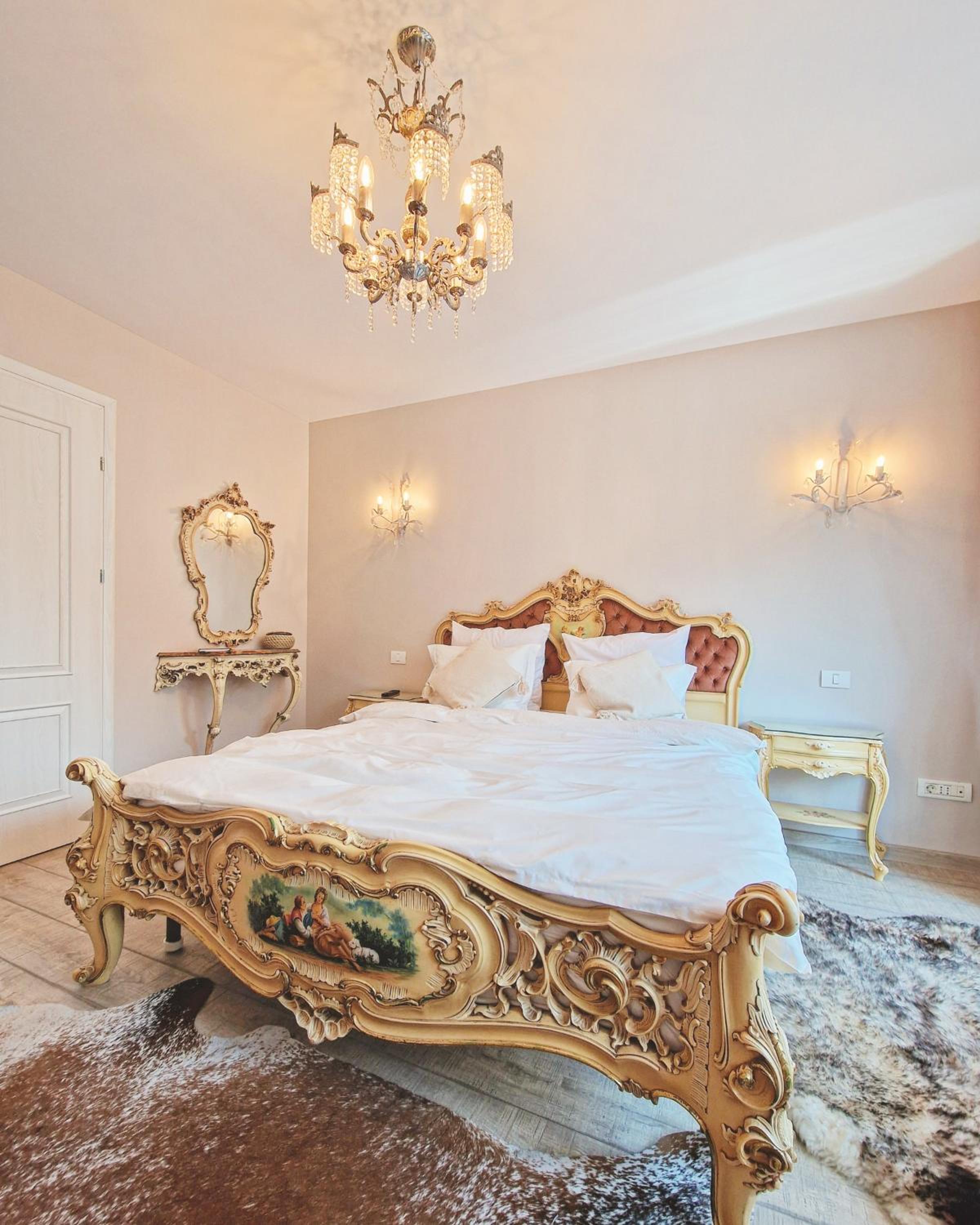 One-Bedroom Apartment - Photo 3