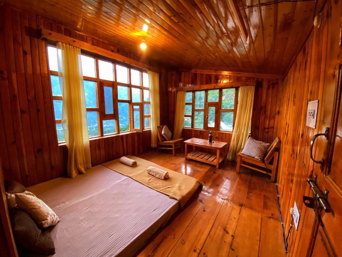 Single Room with Mountain View