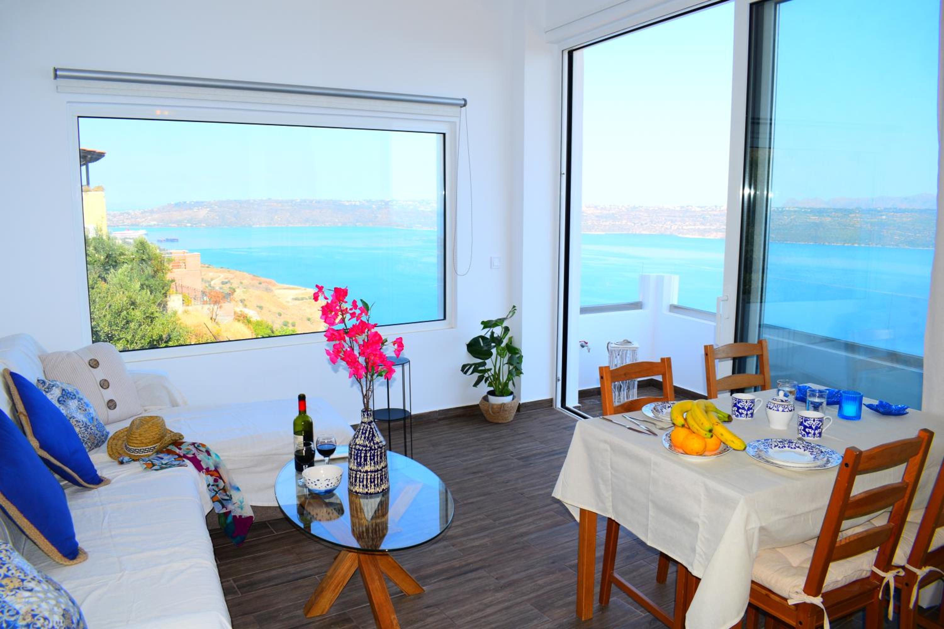 Apartment with Sea View photo 2