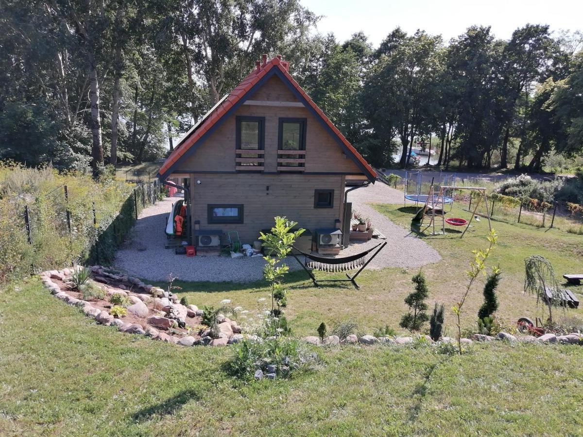 Three-Bedroom House photo 2