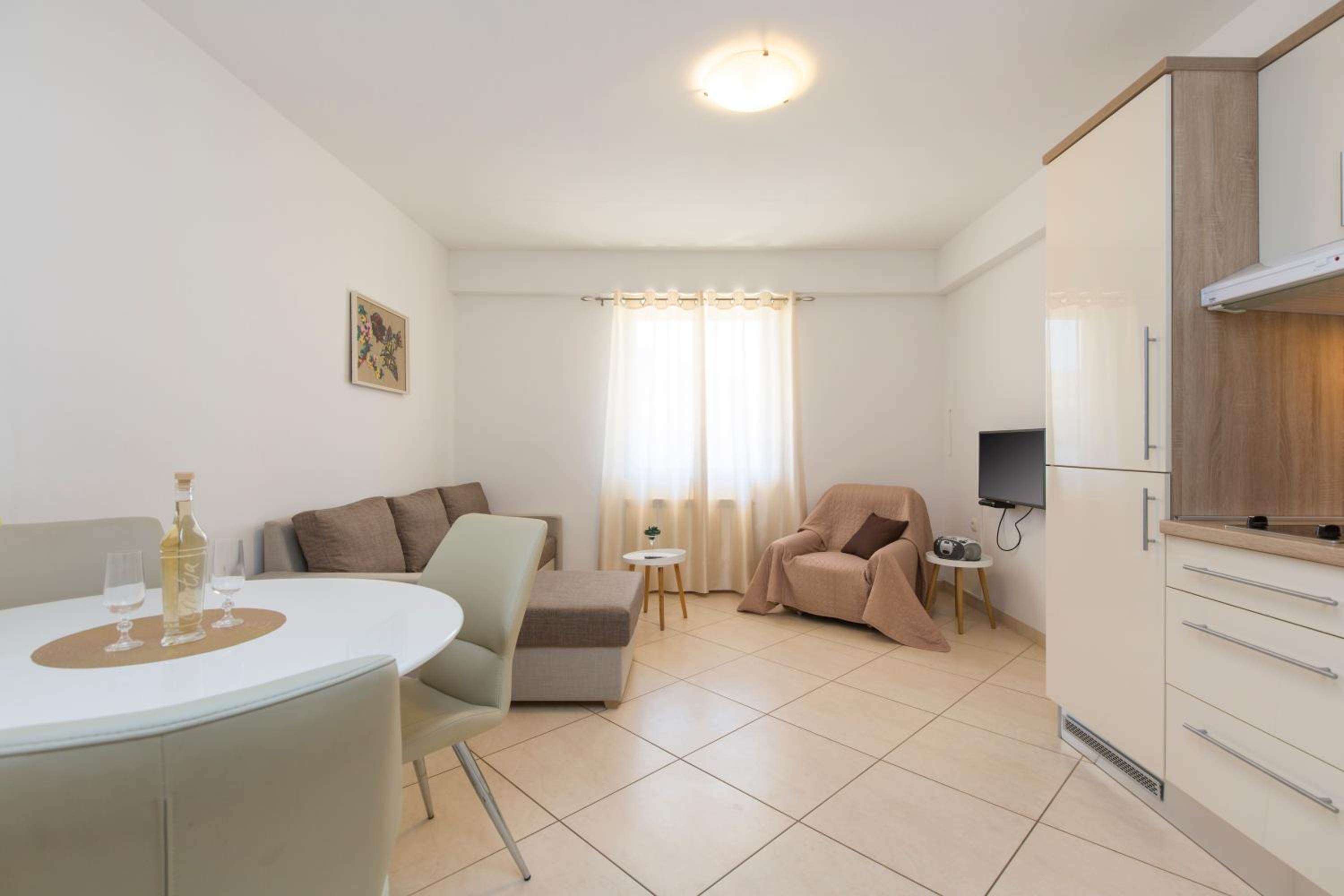 Apartment - Ground Floor photo 1