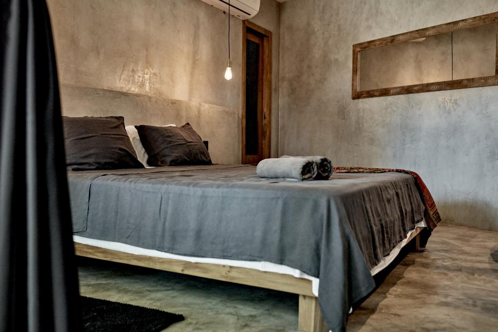 King Suite - Photo 10