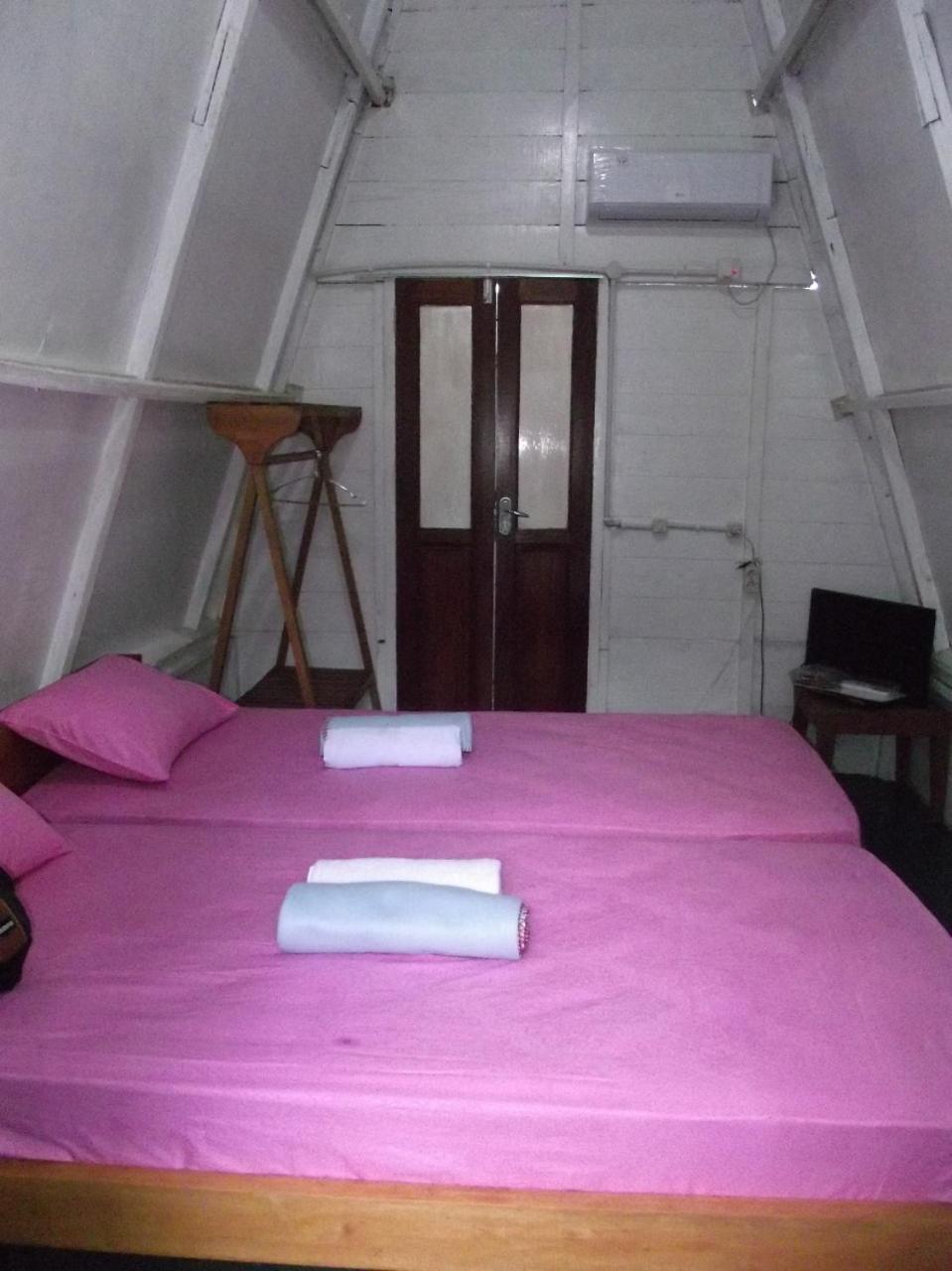 Twin Room with View - Photo 7