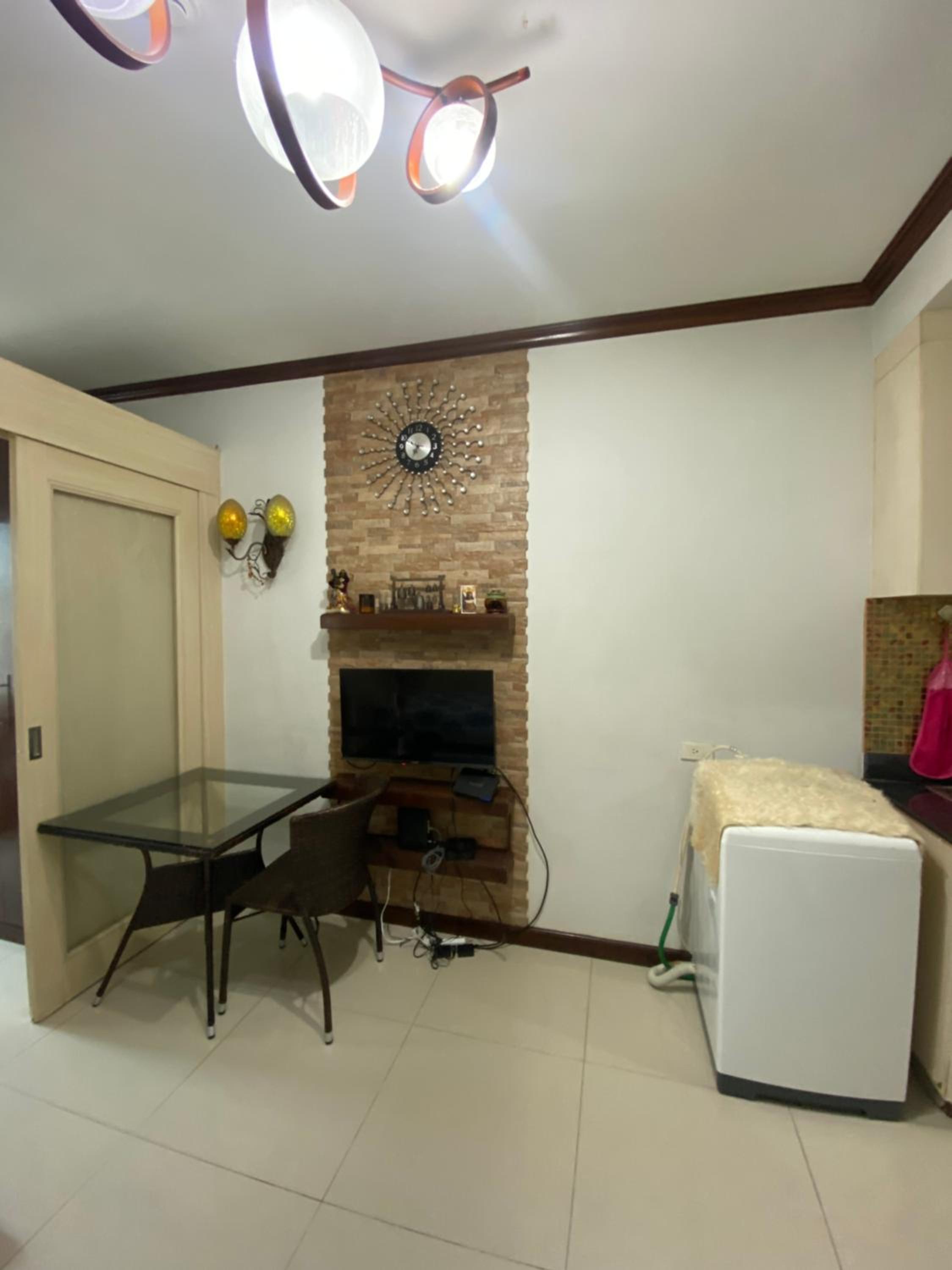 Studio - Photo 105