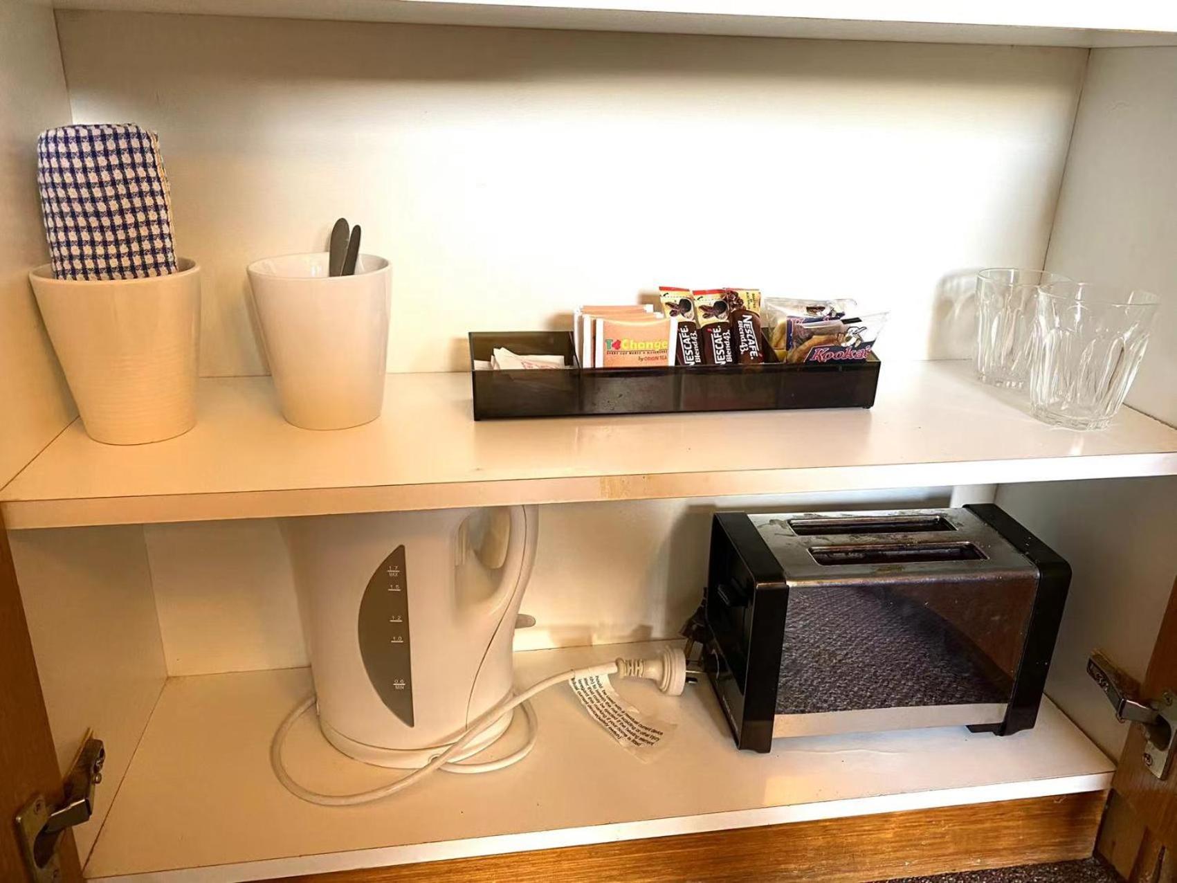 Single Room with Double Bed - Photo 4