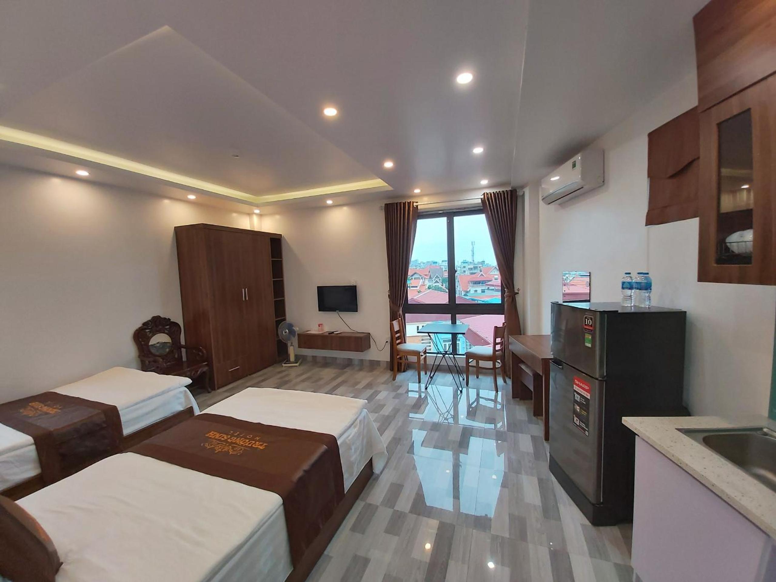 Family Room with Garden View