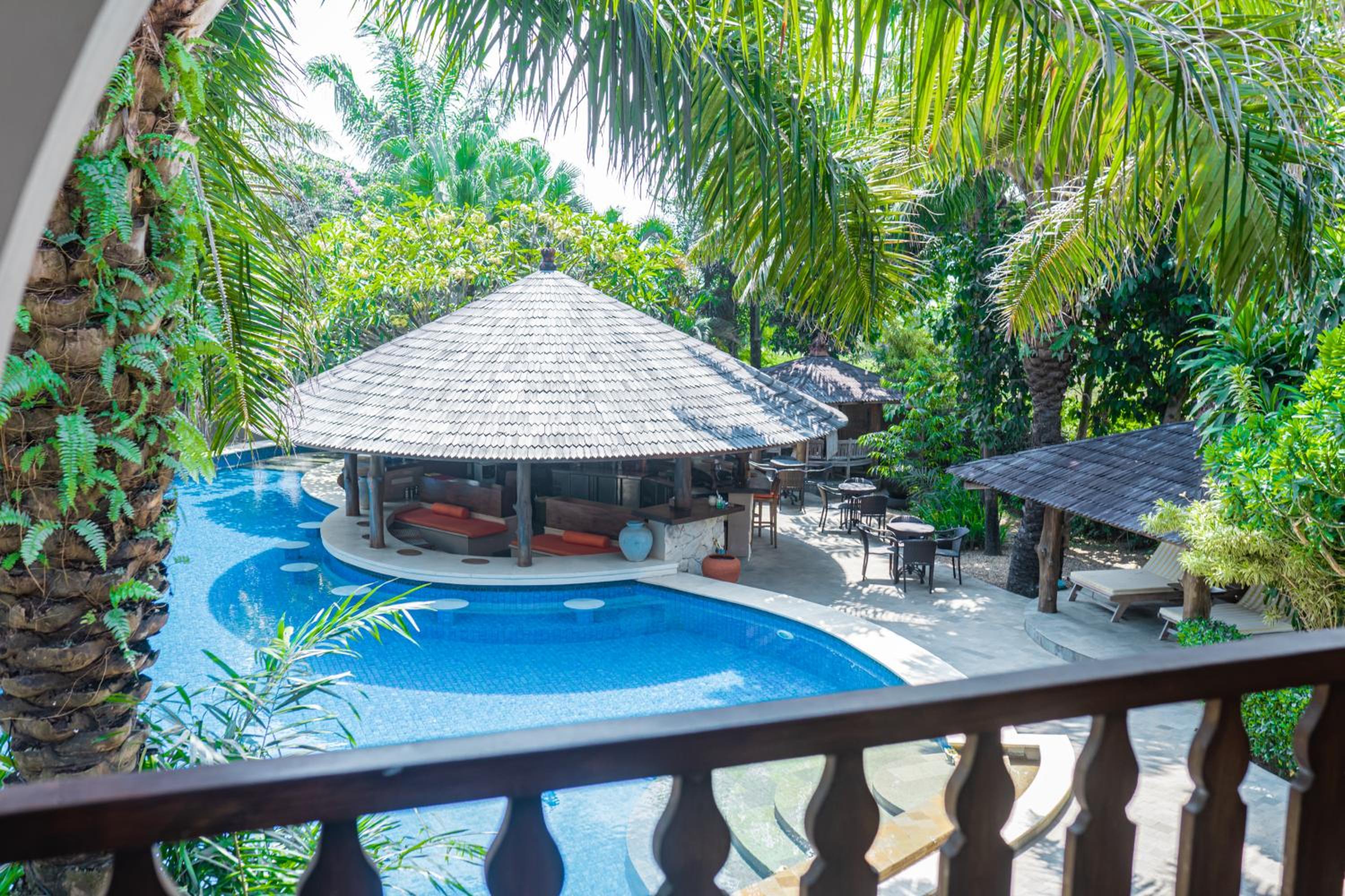 King Suite with Pool View - Photo 3