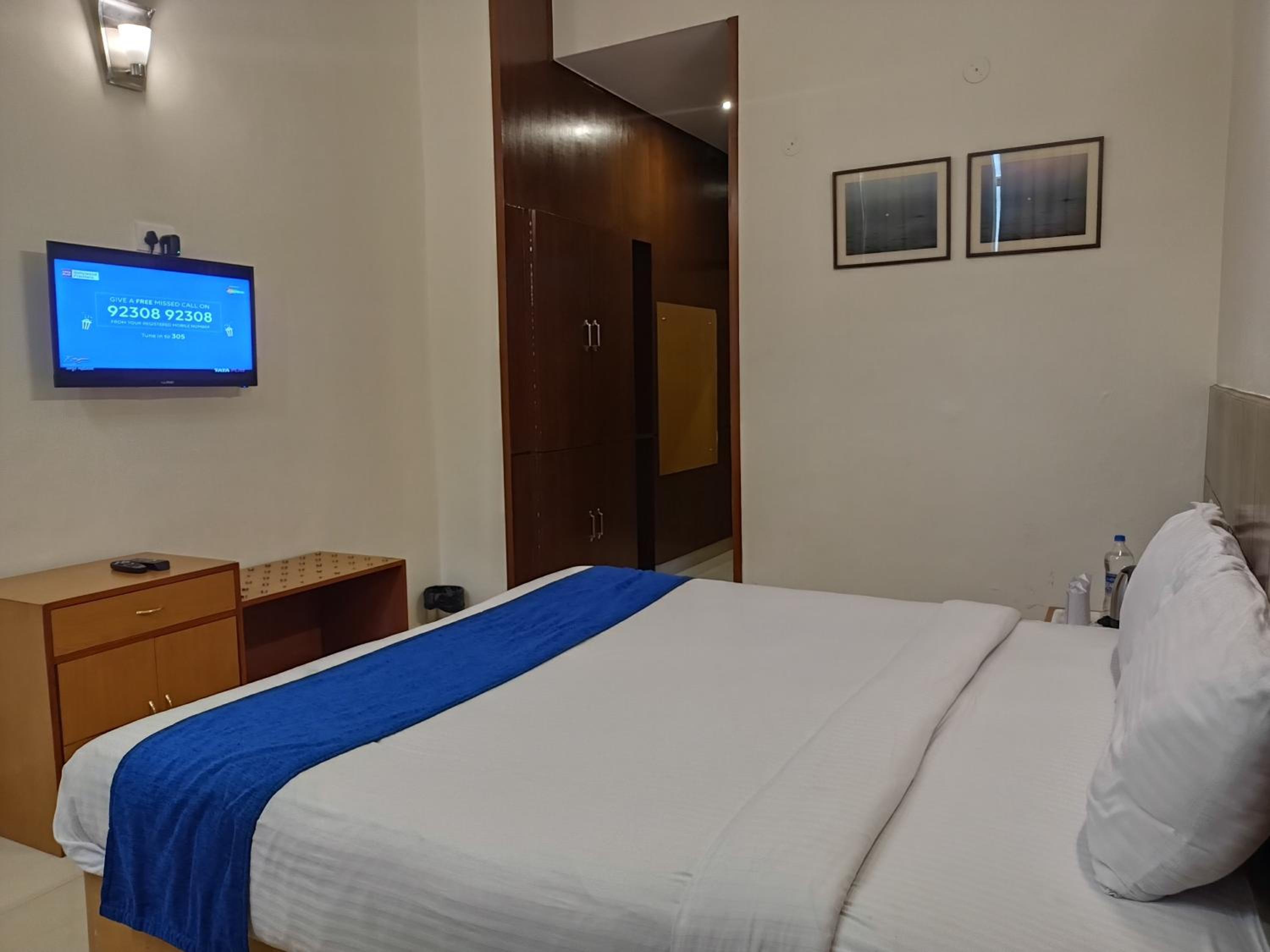 Standard Double Room - Photo 5