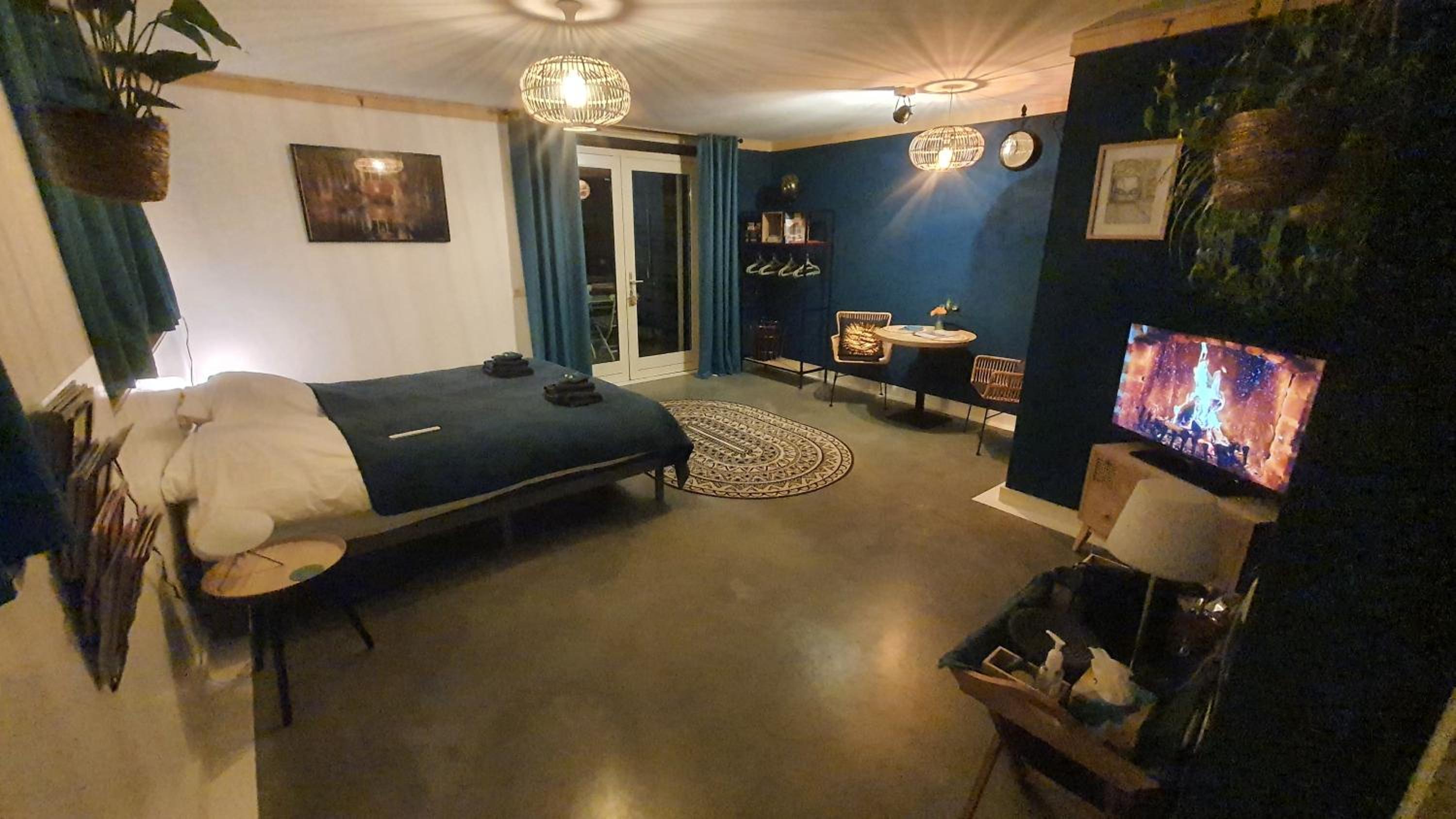 Double Room - Photo 2