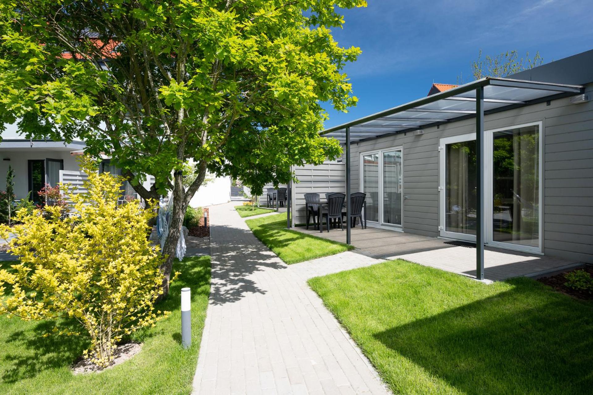 Bungalow with Garden View photo 2