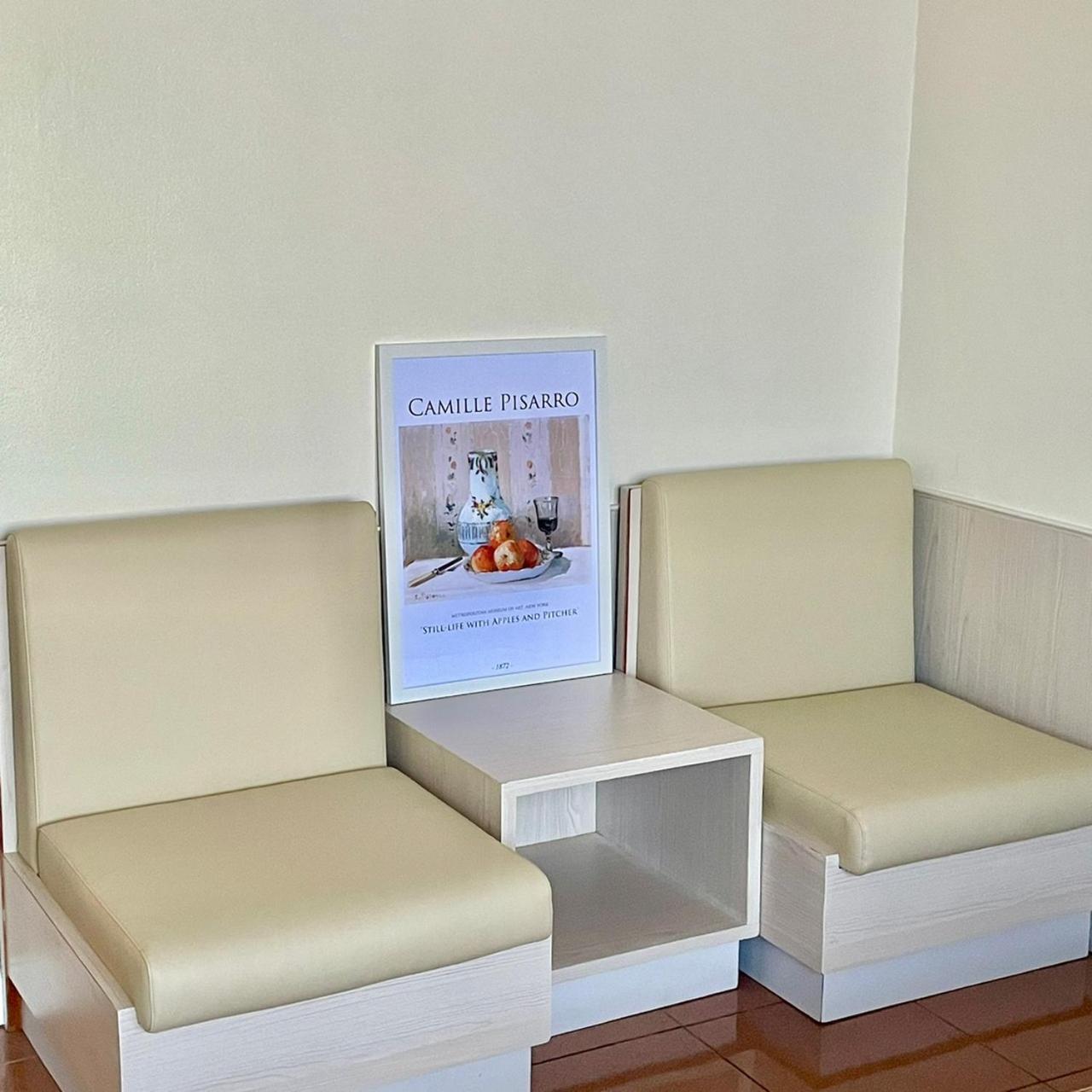 Standard Twin Room - Photo 5