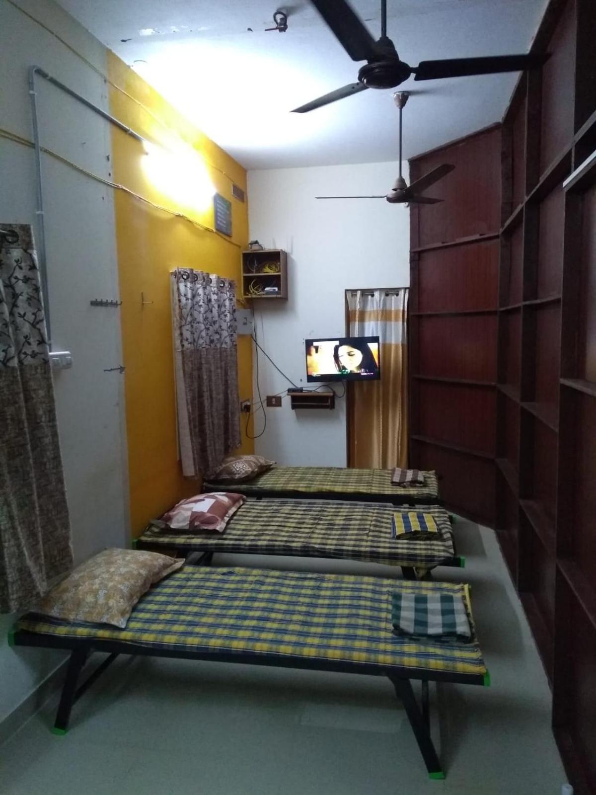 Mixed Dormitory Room photo 2