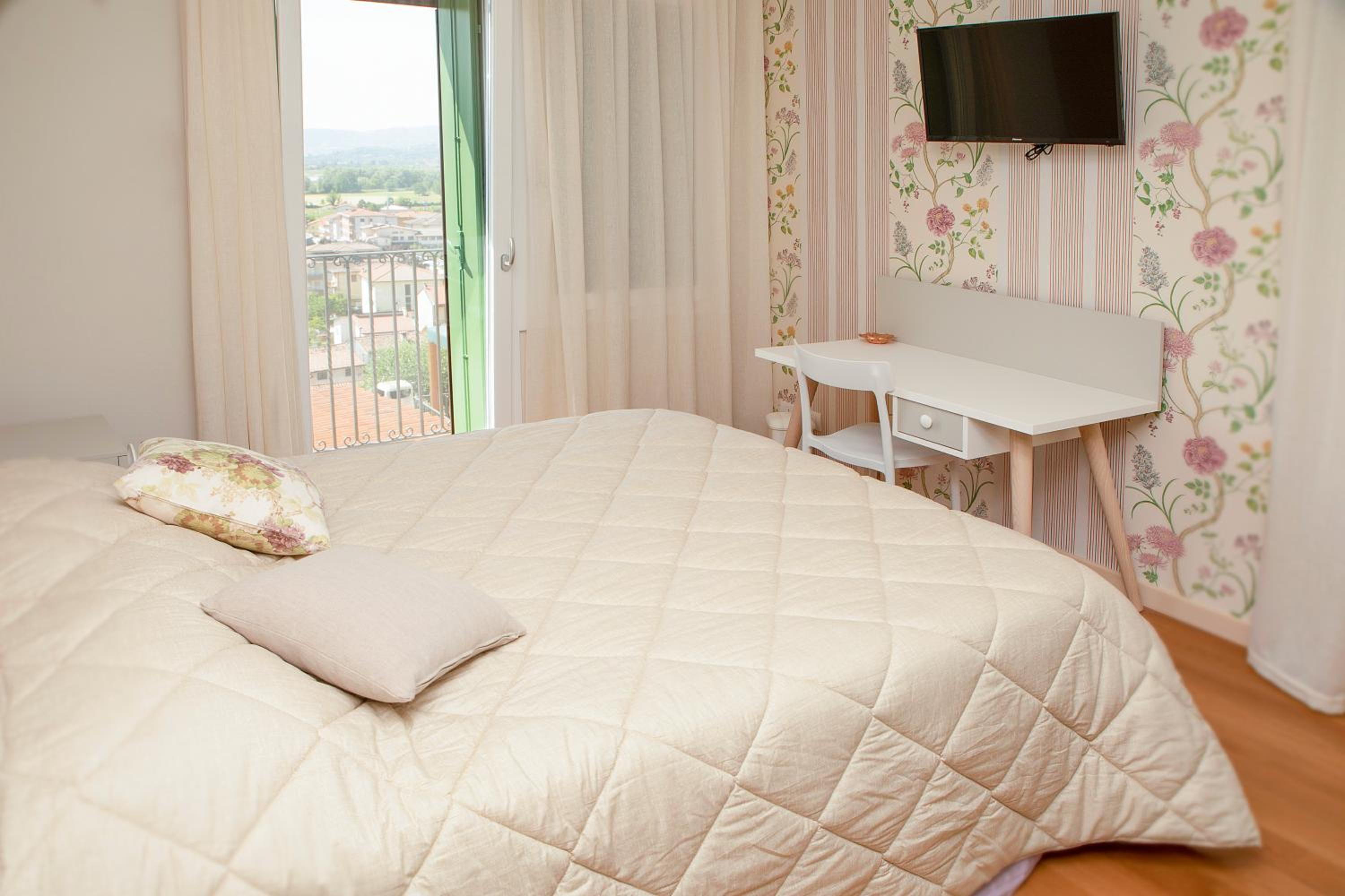 Double Room with Private Bathroom photo 1