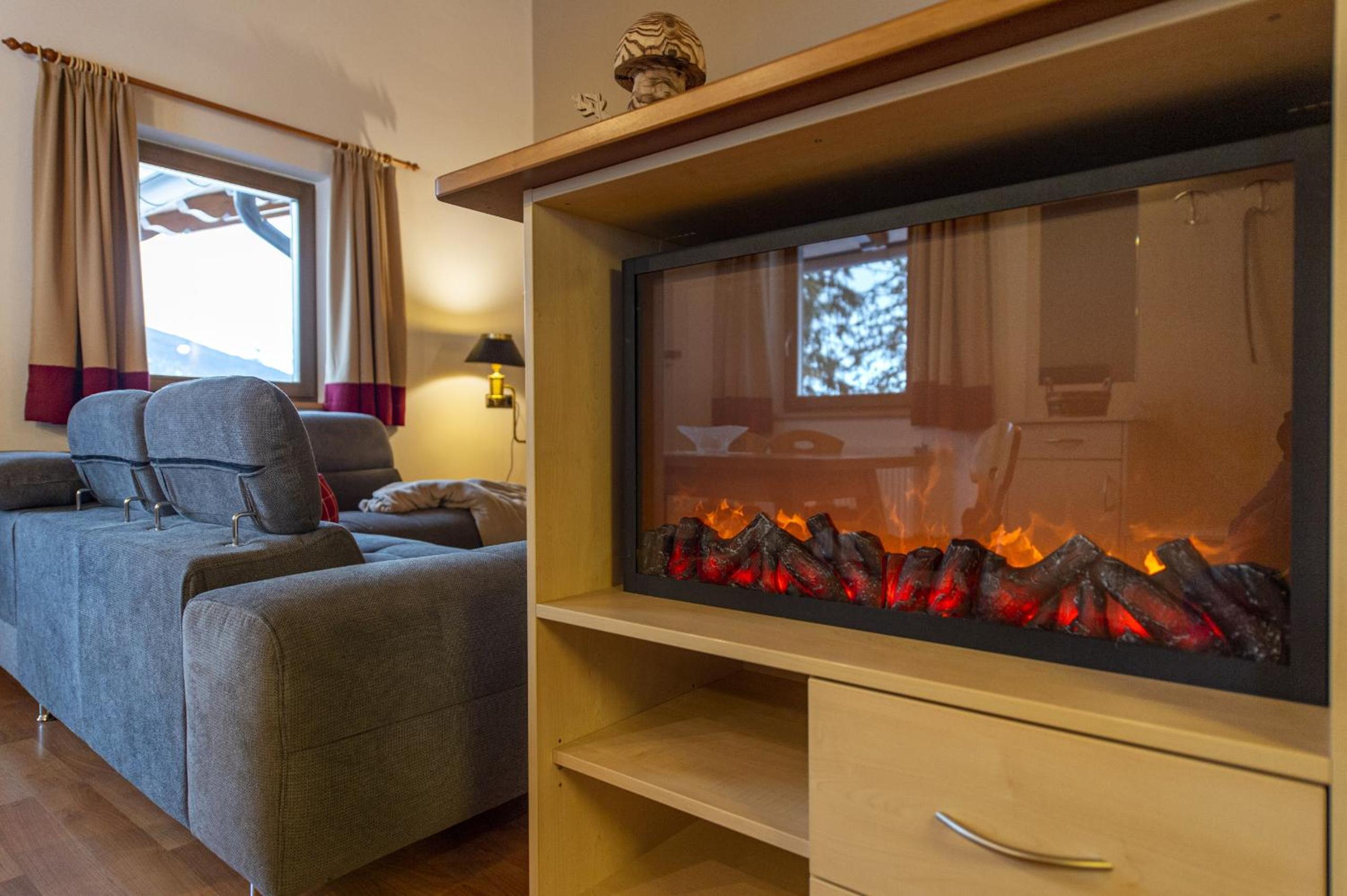 Three-Bedroom Apartment with Balcony photo 3
