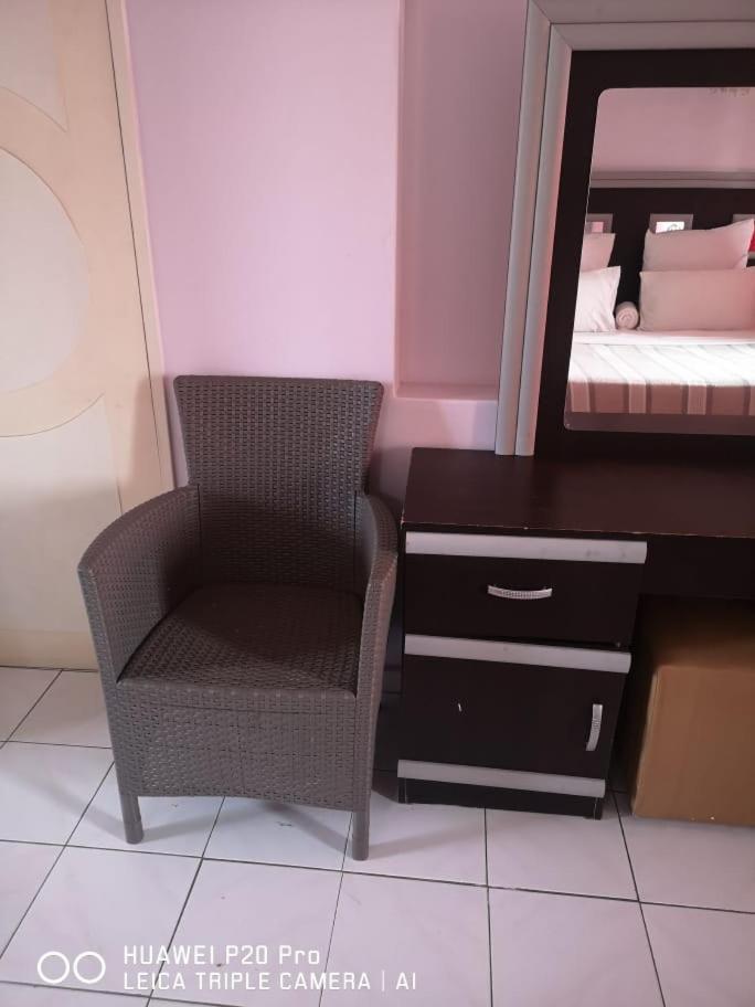 Double Room with Private Bathroom - Photo 2