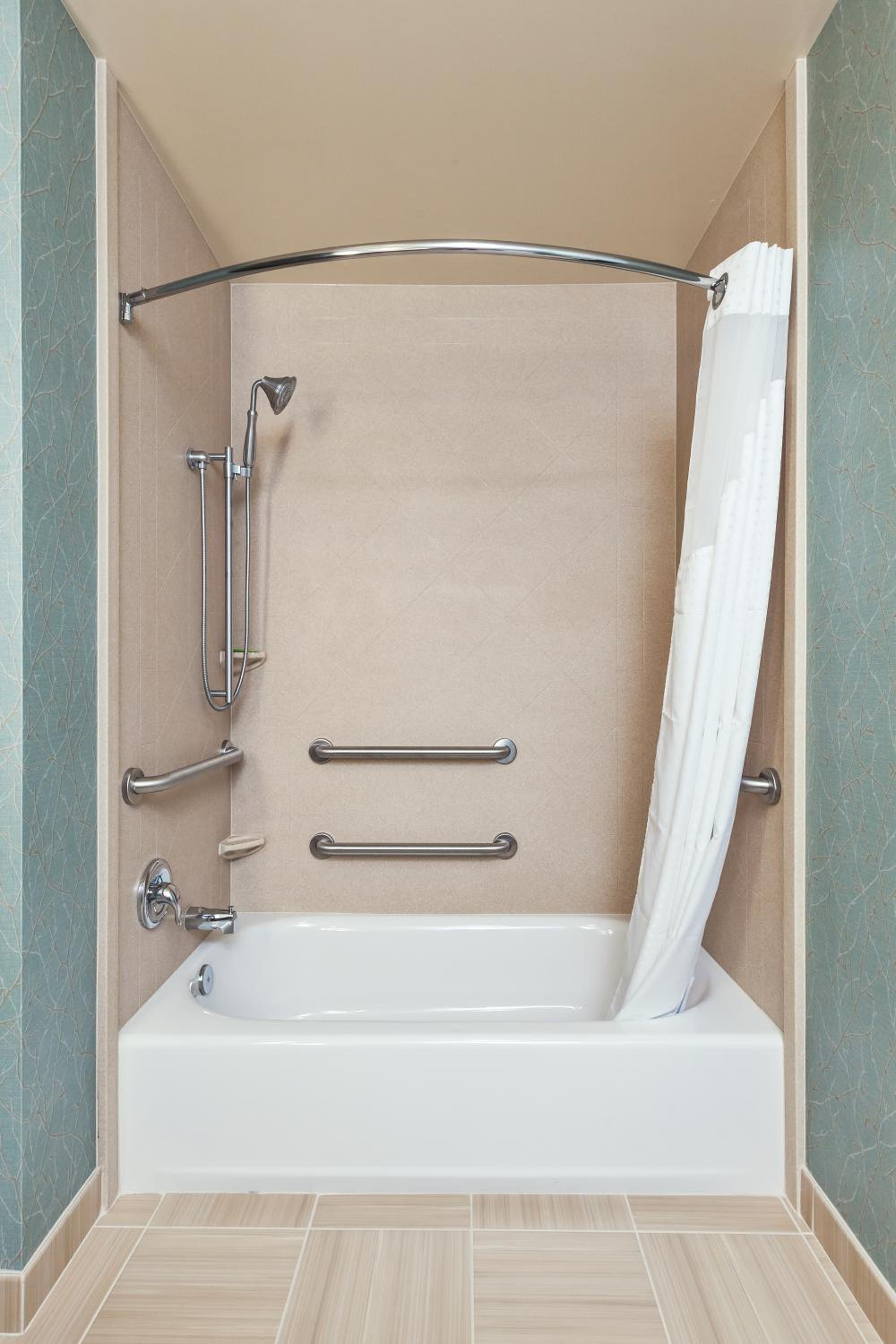 King Room - Mobility Access/Hearing Accessible photo 2