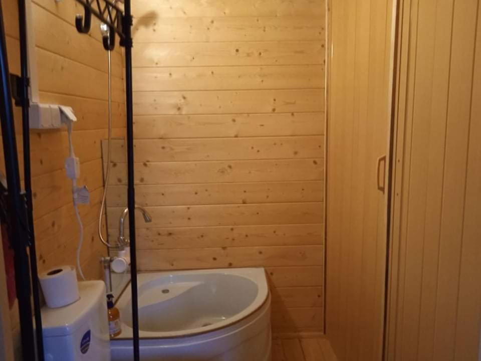 One-Bedroom House photo 2