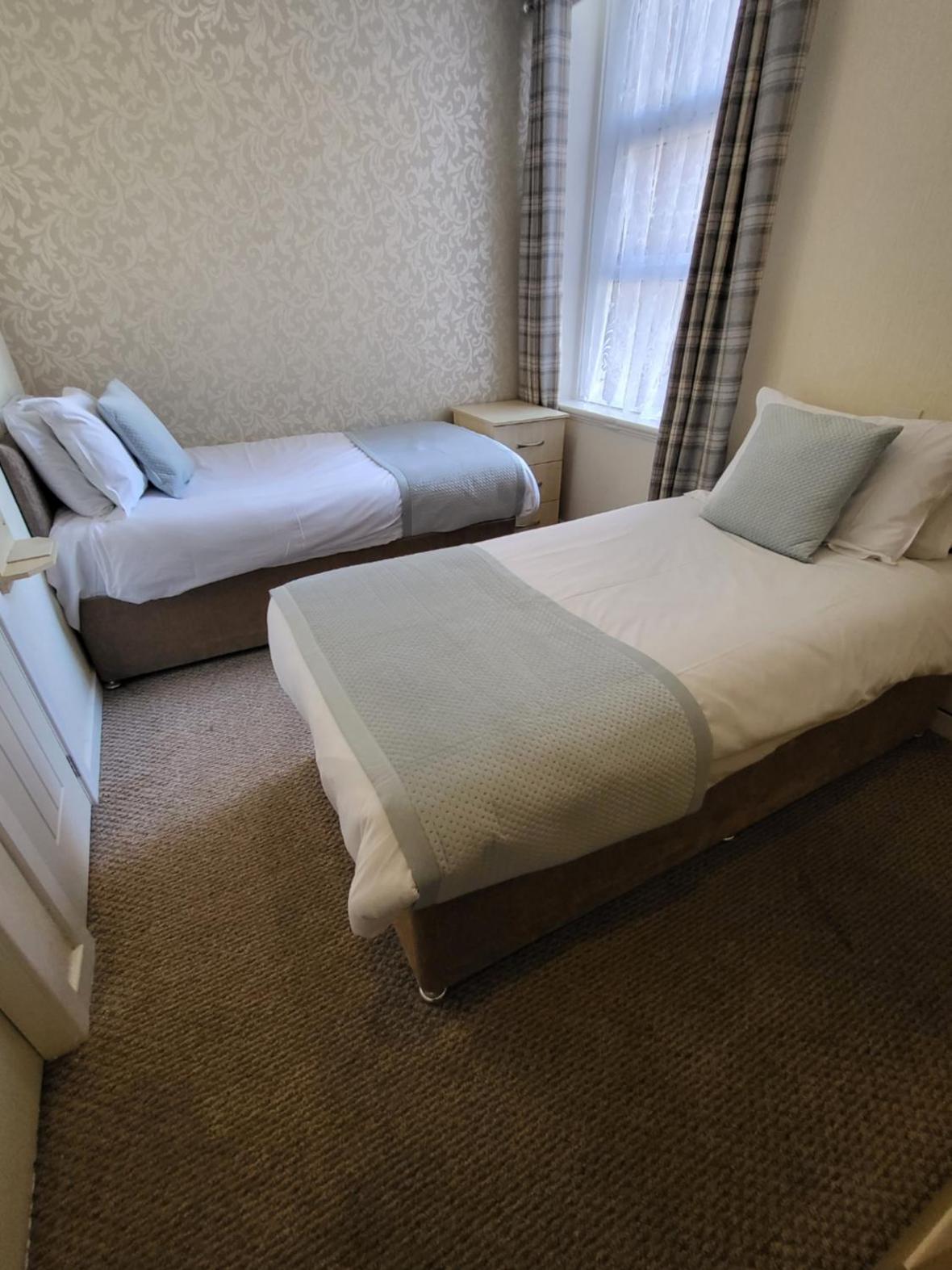 Standard Twin Room photo 2